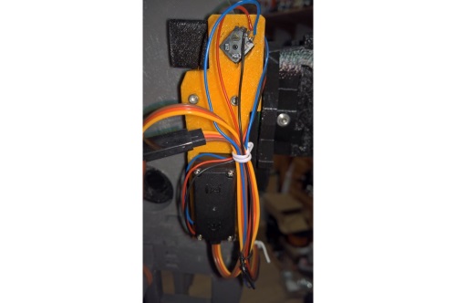 InMoov Shoulder Servoadapter with integrated potiholder