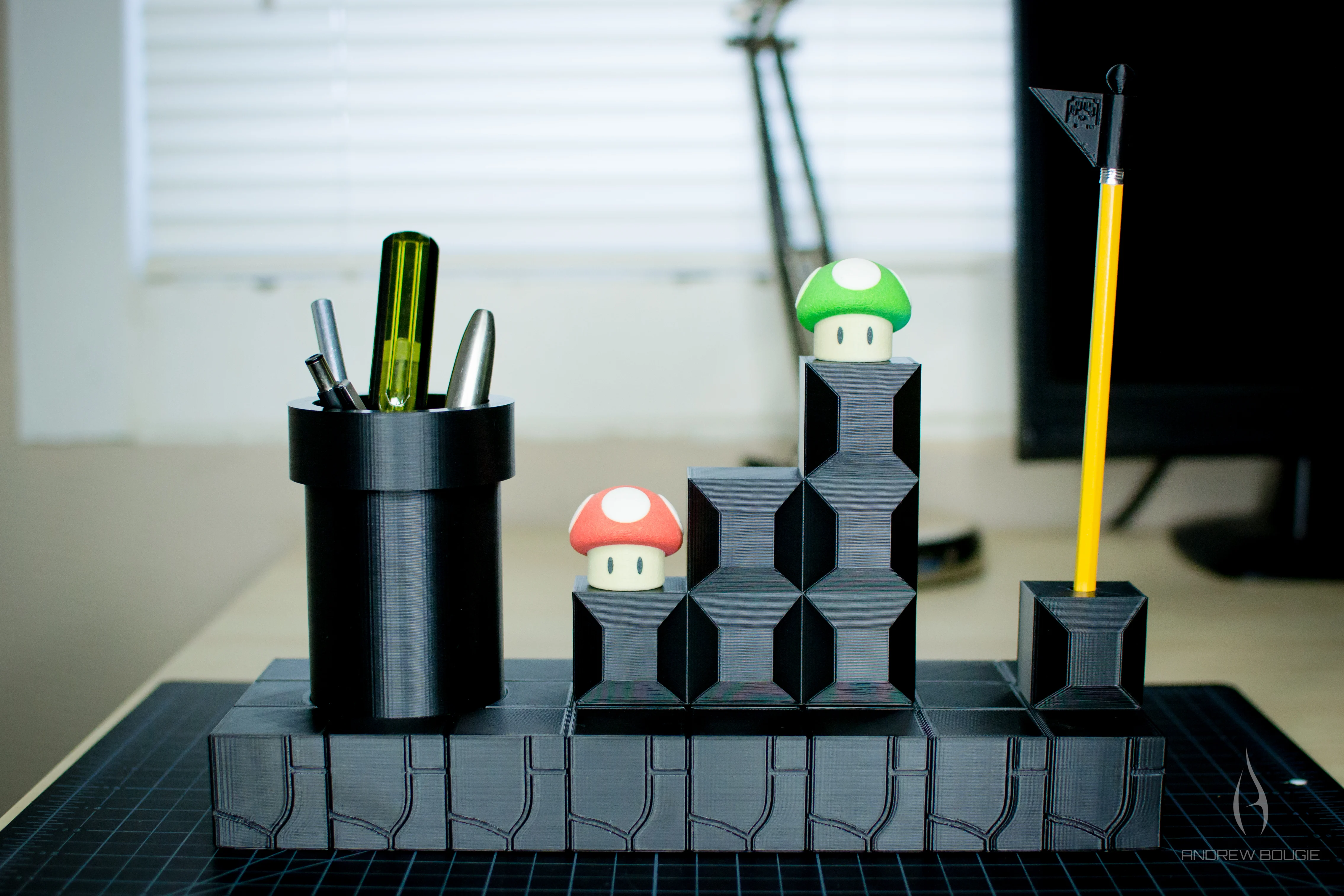 Super Mario Pen/Pencil Holder
