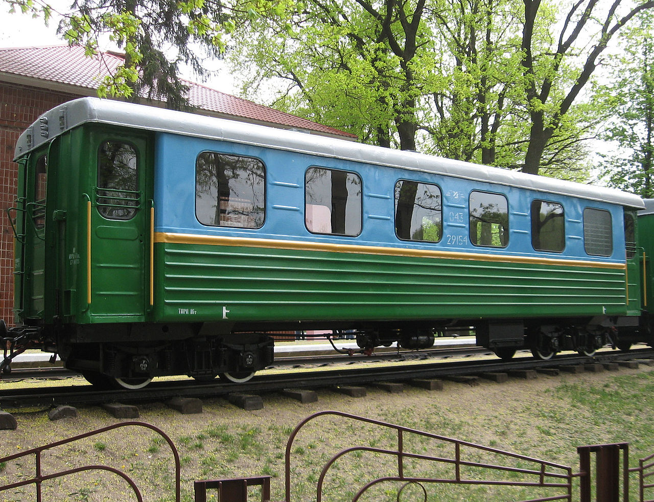 PV-40 soviet passenger carriage (48-051), 4-axle, h0e/009