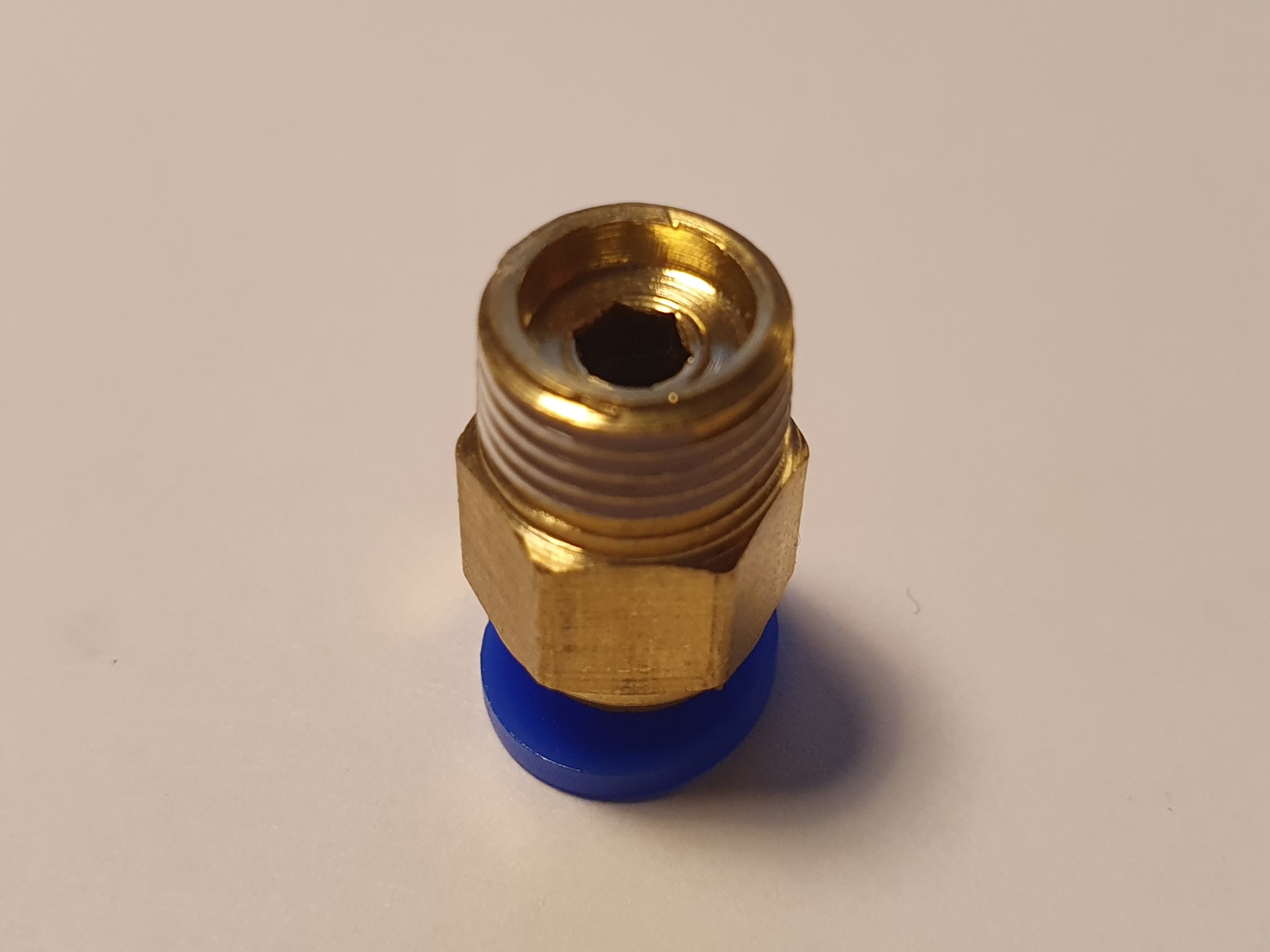 PC4-01 bolt