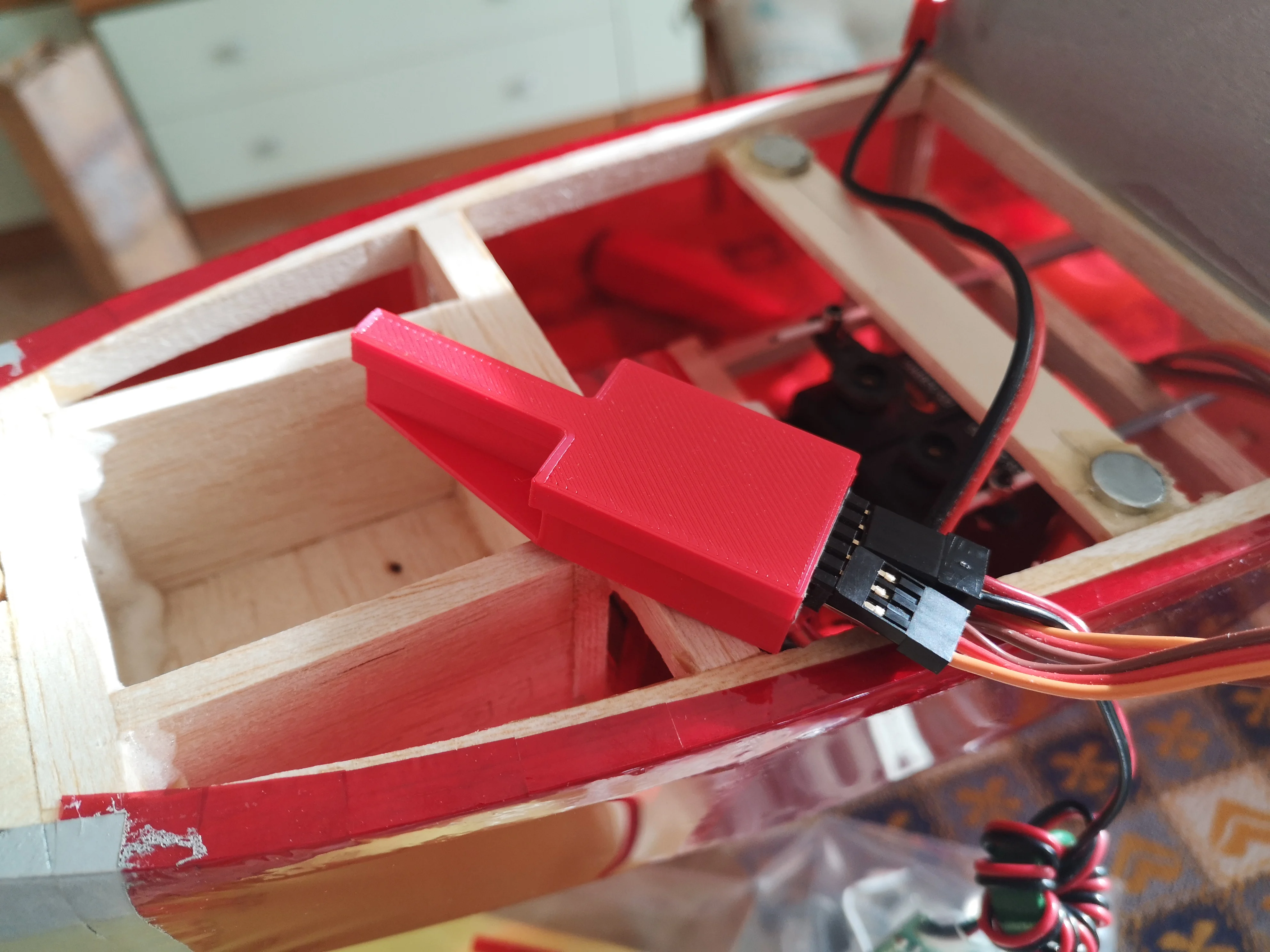 FrSky V8R4-II - case with antenna safeguard