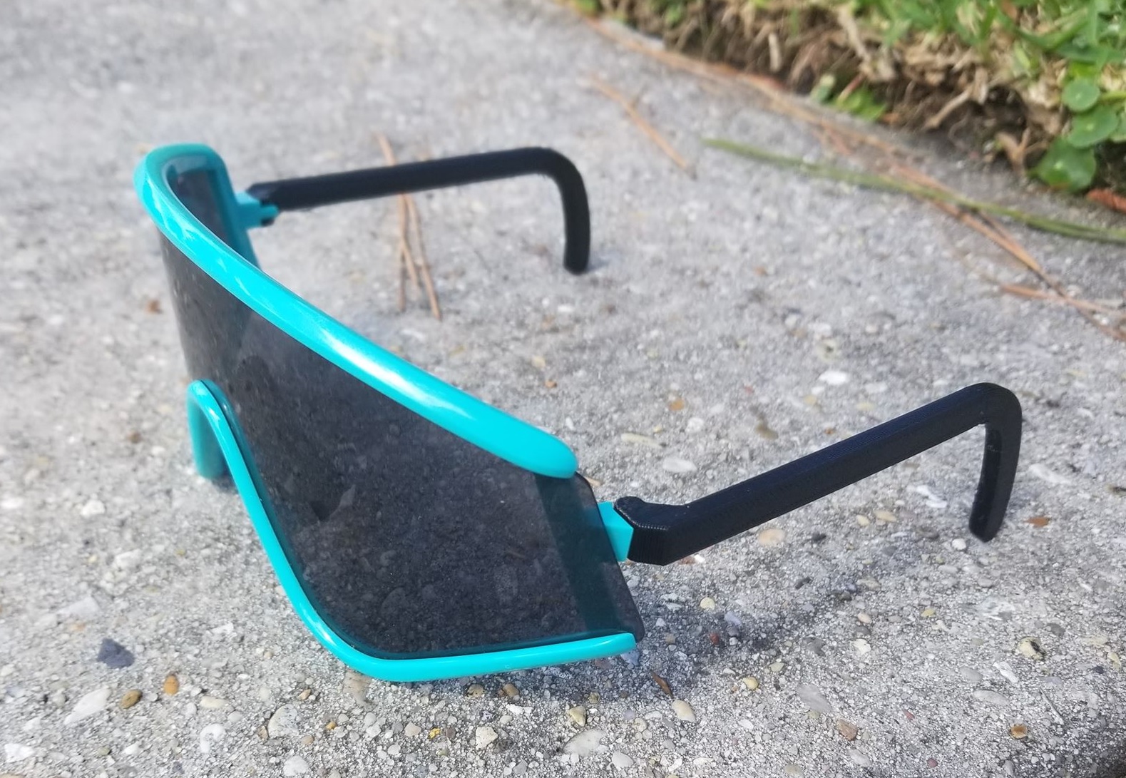 Vintage Oakley Arm