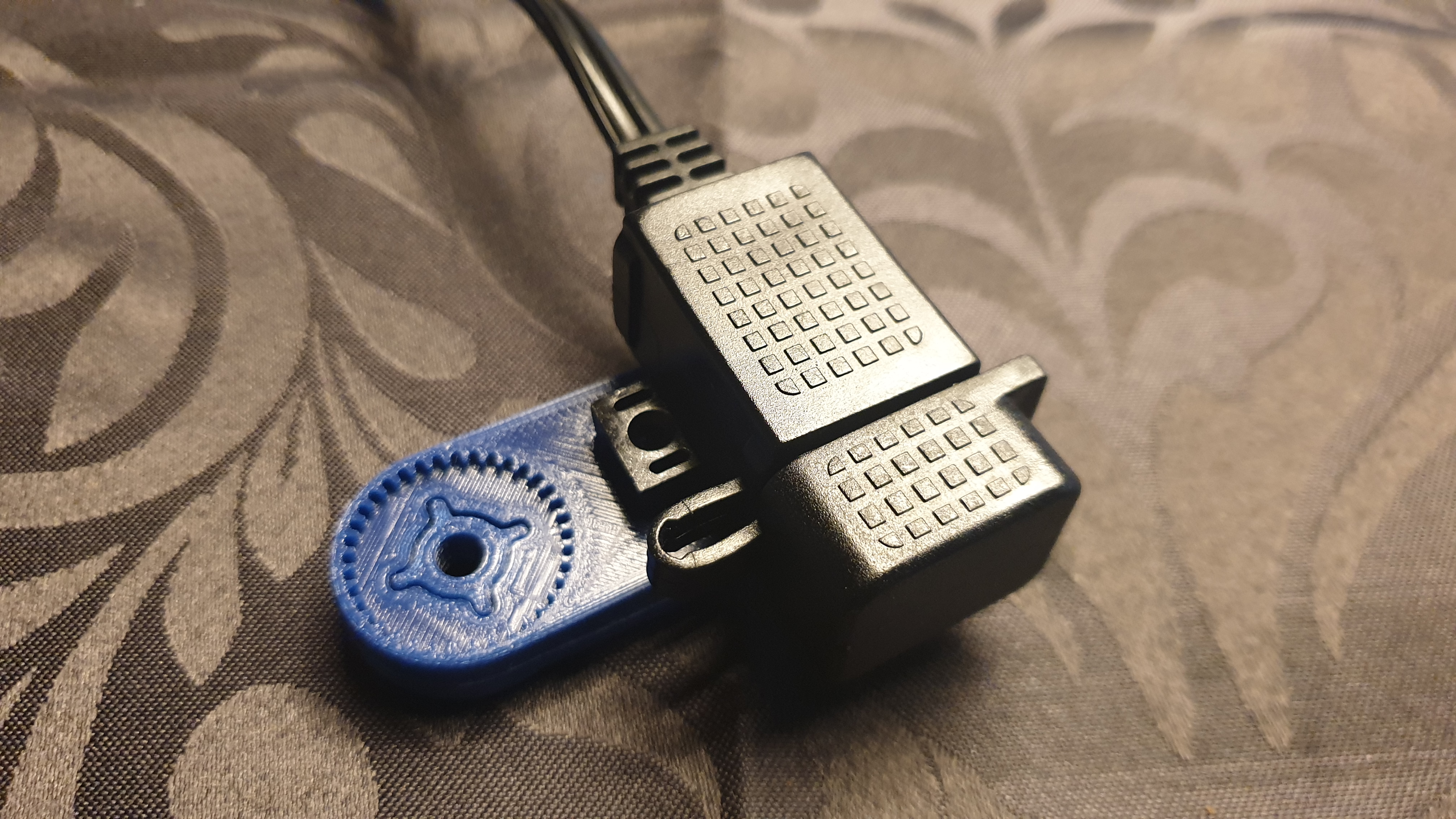 Quad Lock spacer with USB mounting plate