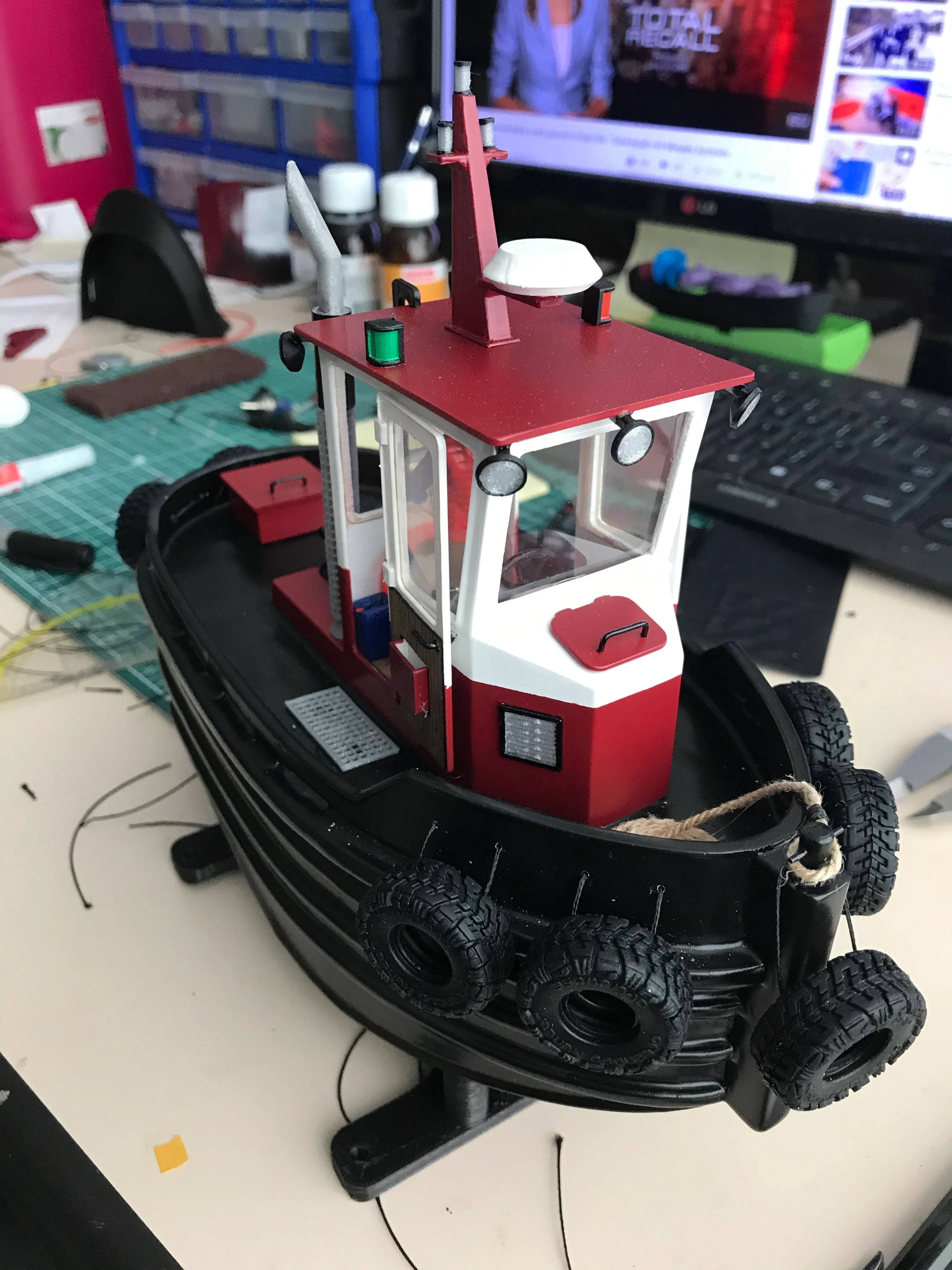 RC Boom boat or Dozer boat boot