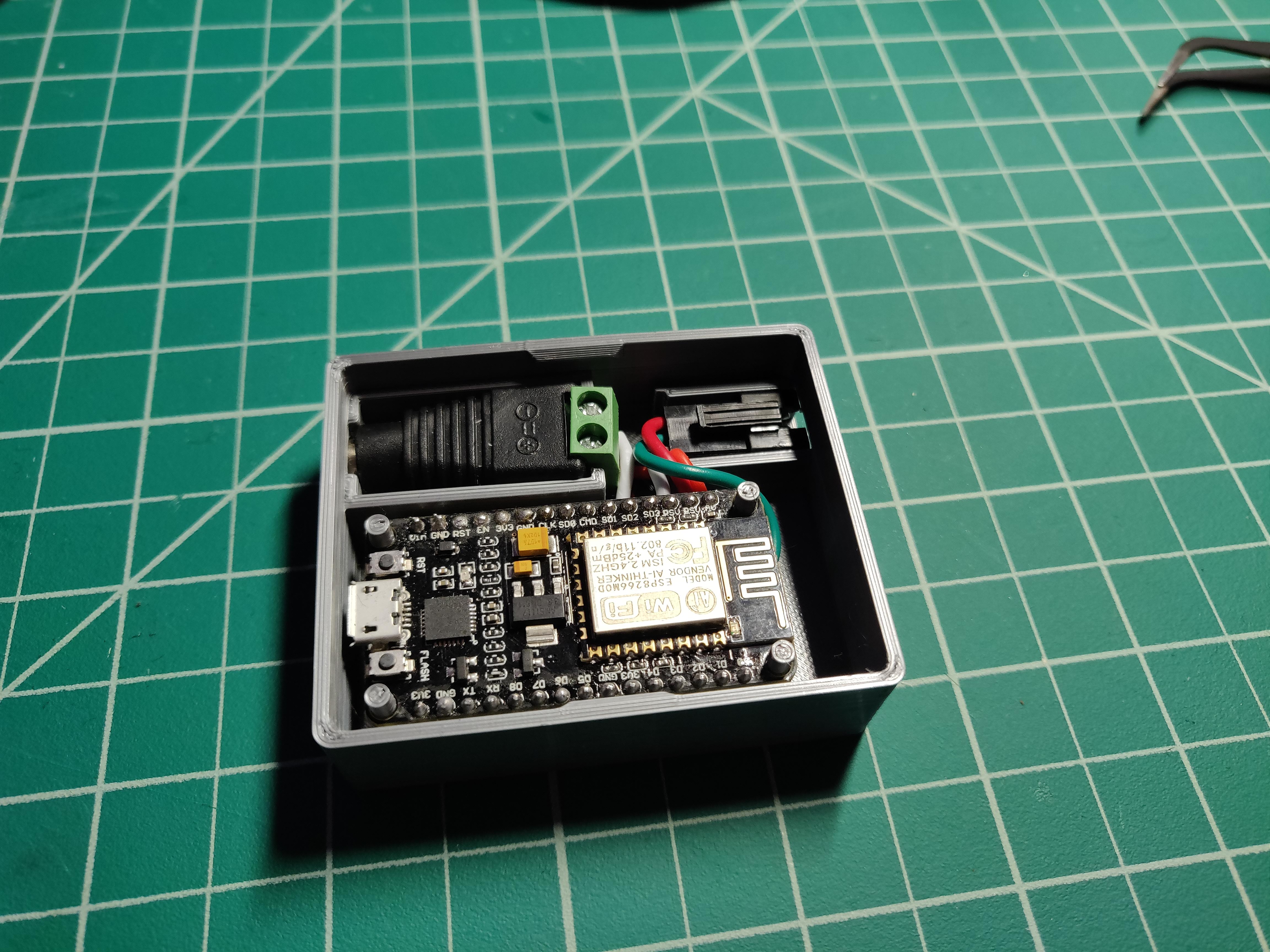 NodeMCU DIY Smart LED Case