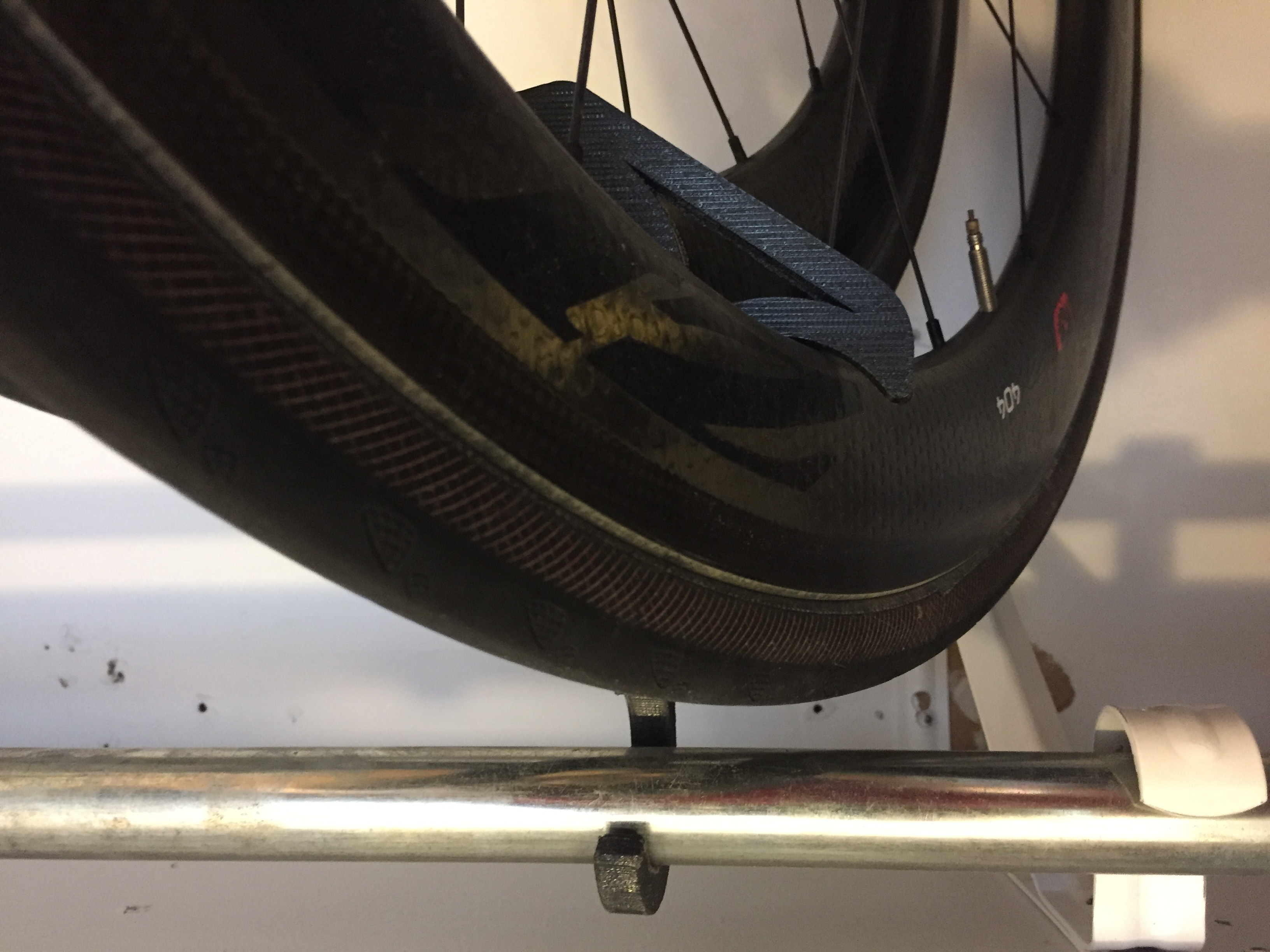 Bike wheels support (flat and 90°)