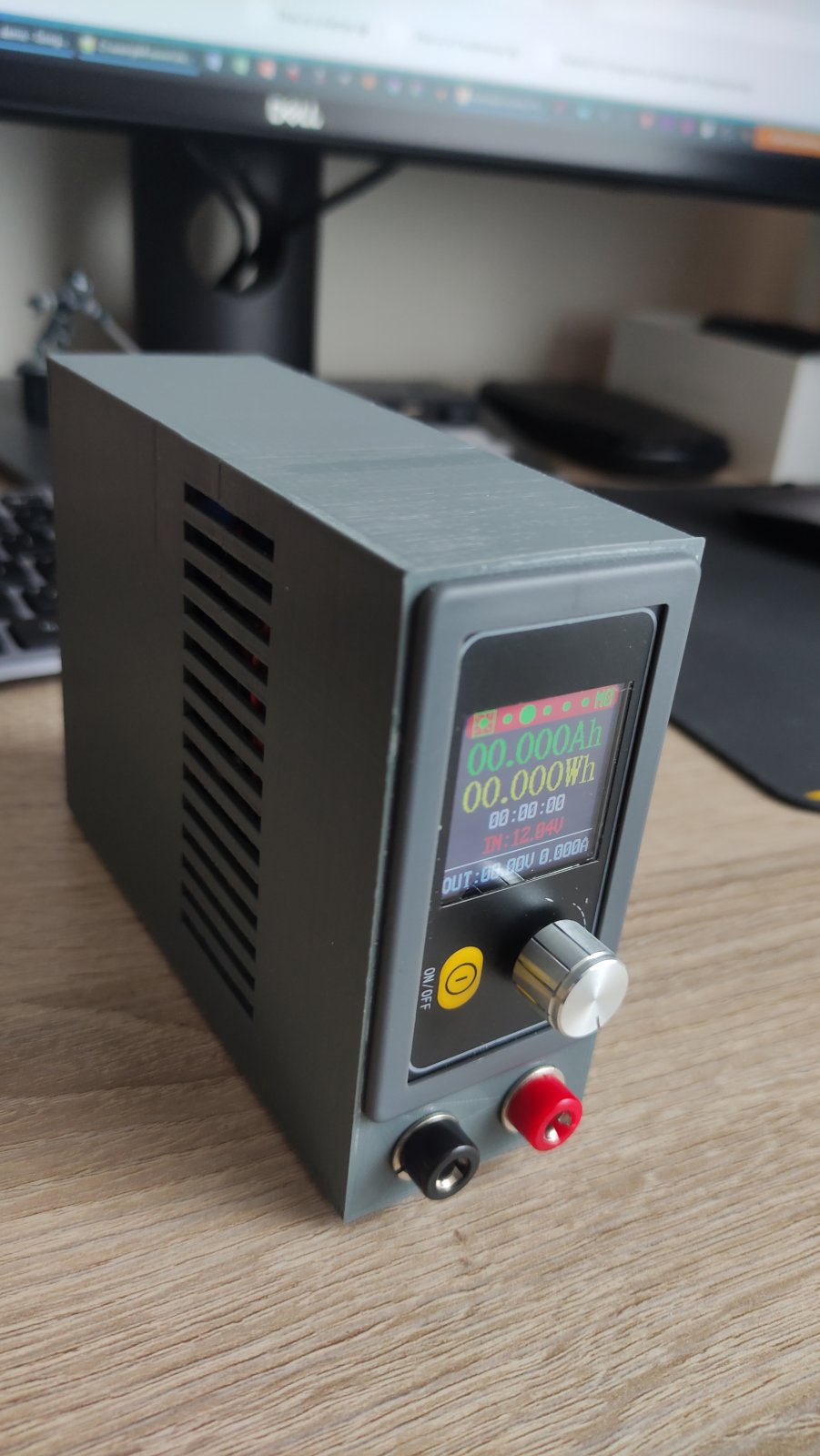 XYS3580 XYS3606 portable power supply dc dc converter case (18650 cell powered)
