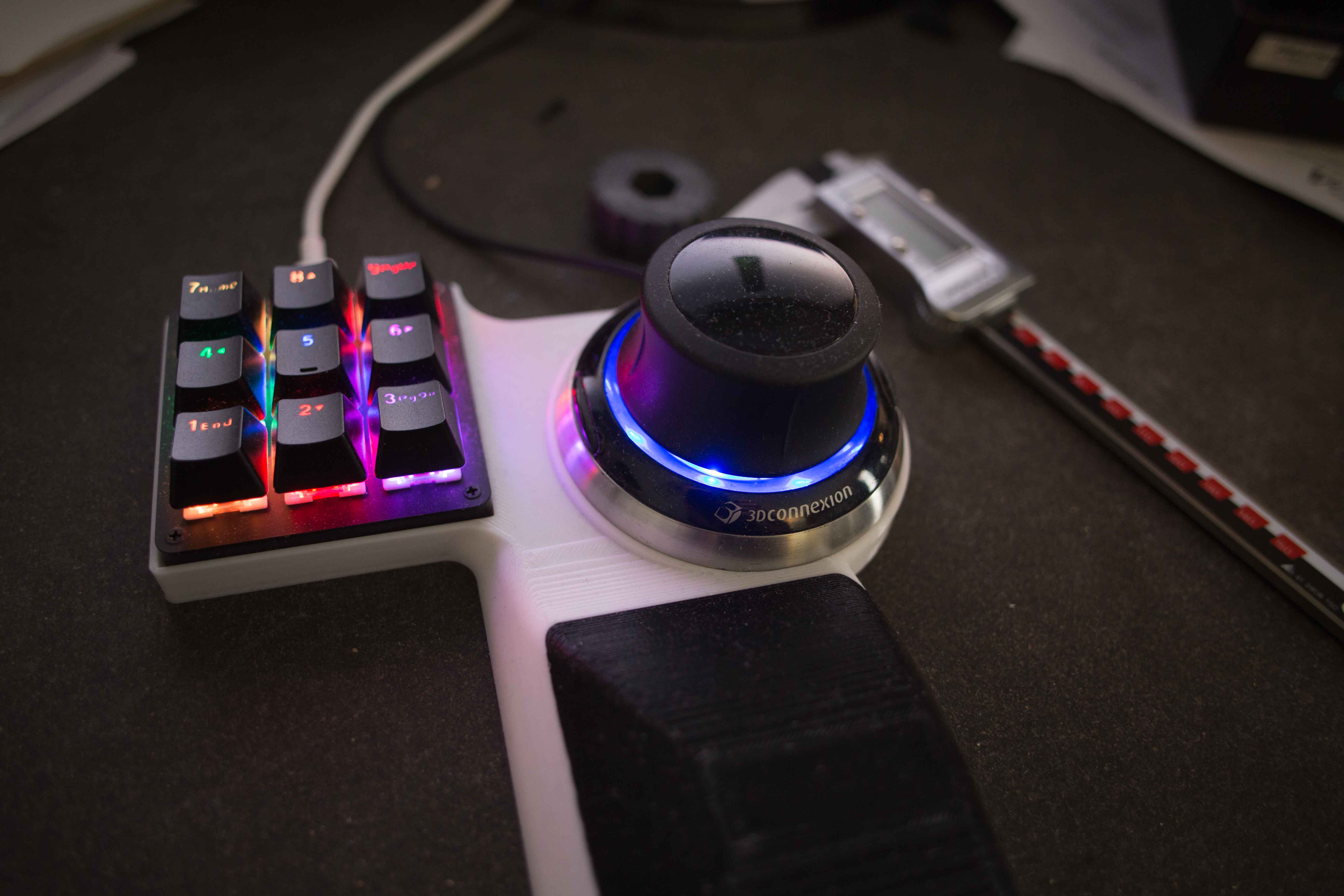 9-button extension for CAD 3Dconnexion SpaceMouse