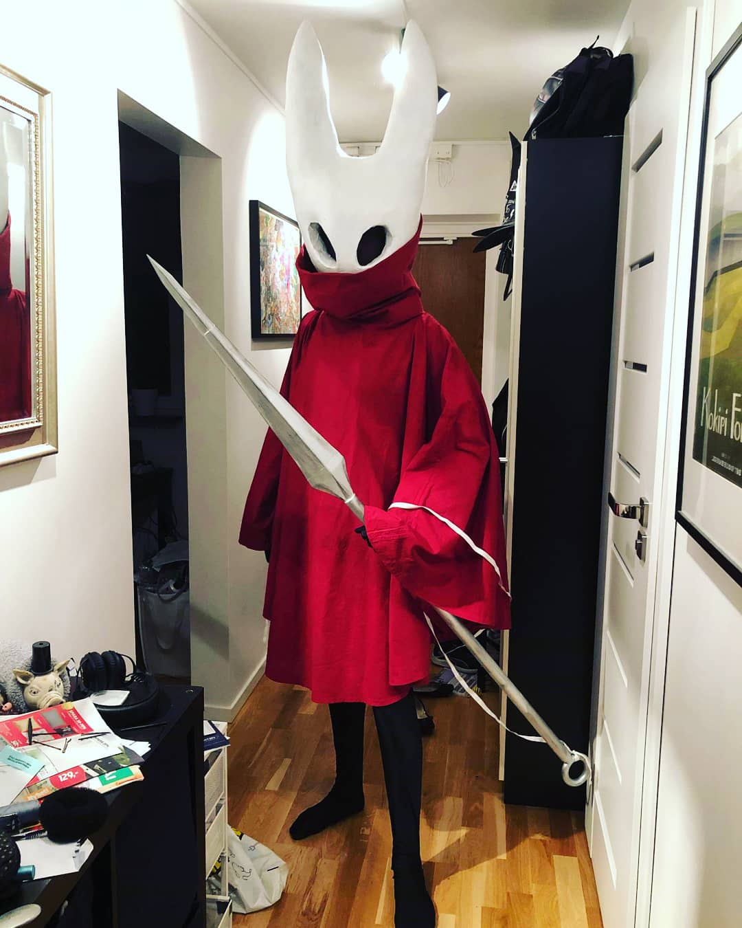 Hornet's spear life size