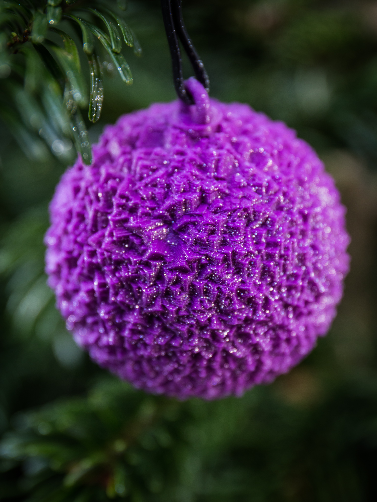 Christmas tree balls