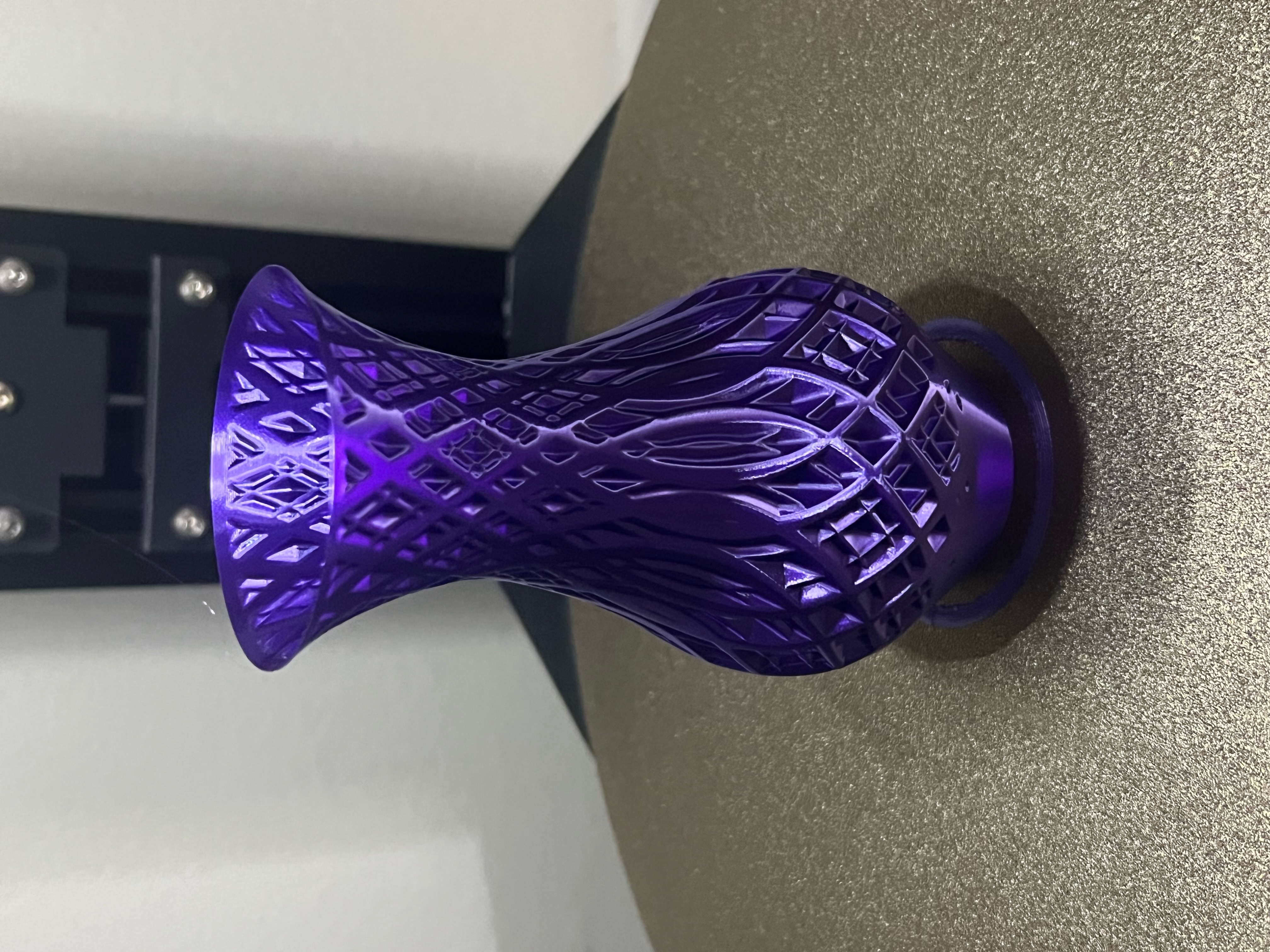 symmetrical 90 deg spiral rose vase