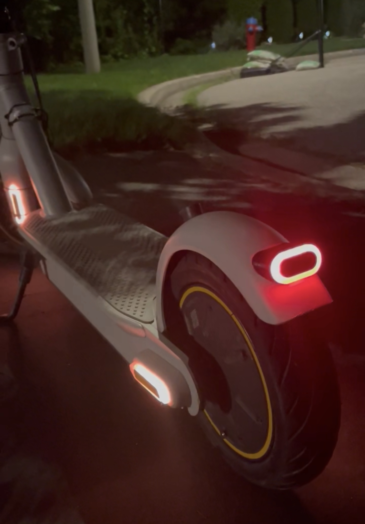 Segway Ninebot MAX: NeoPixel LED Side Markers and Rear Tail Light
