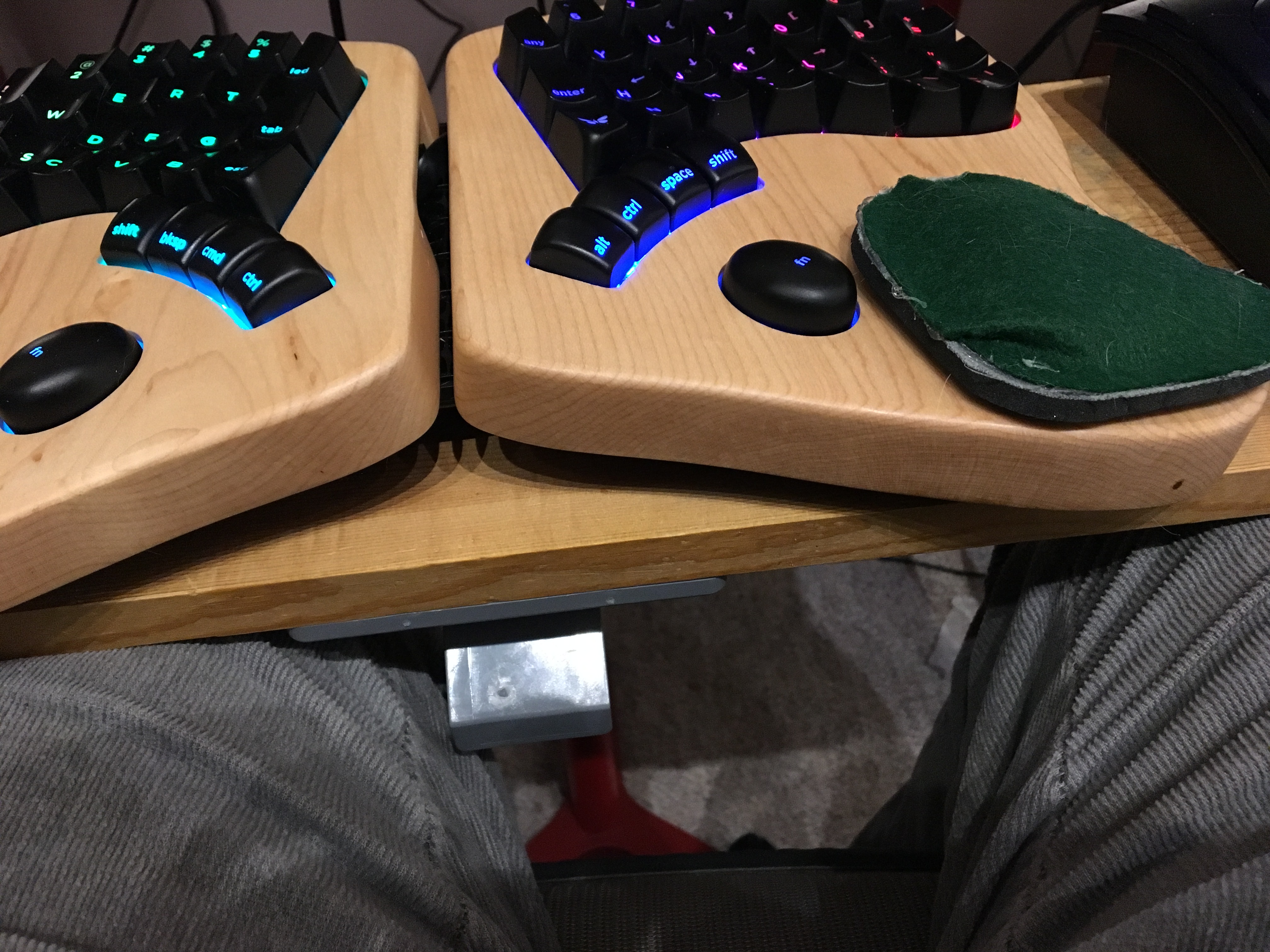 Keyboard.io Model 01 / Model 100 tent stands