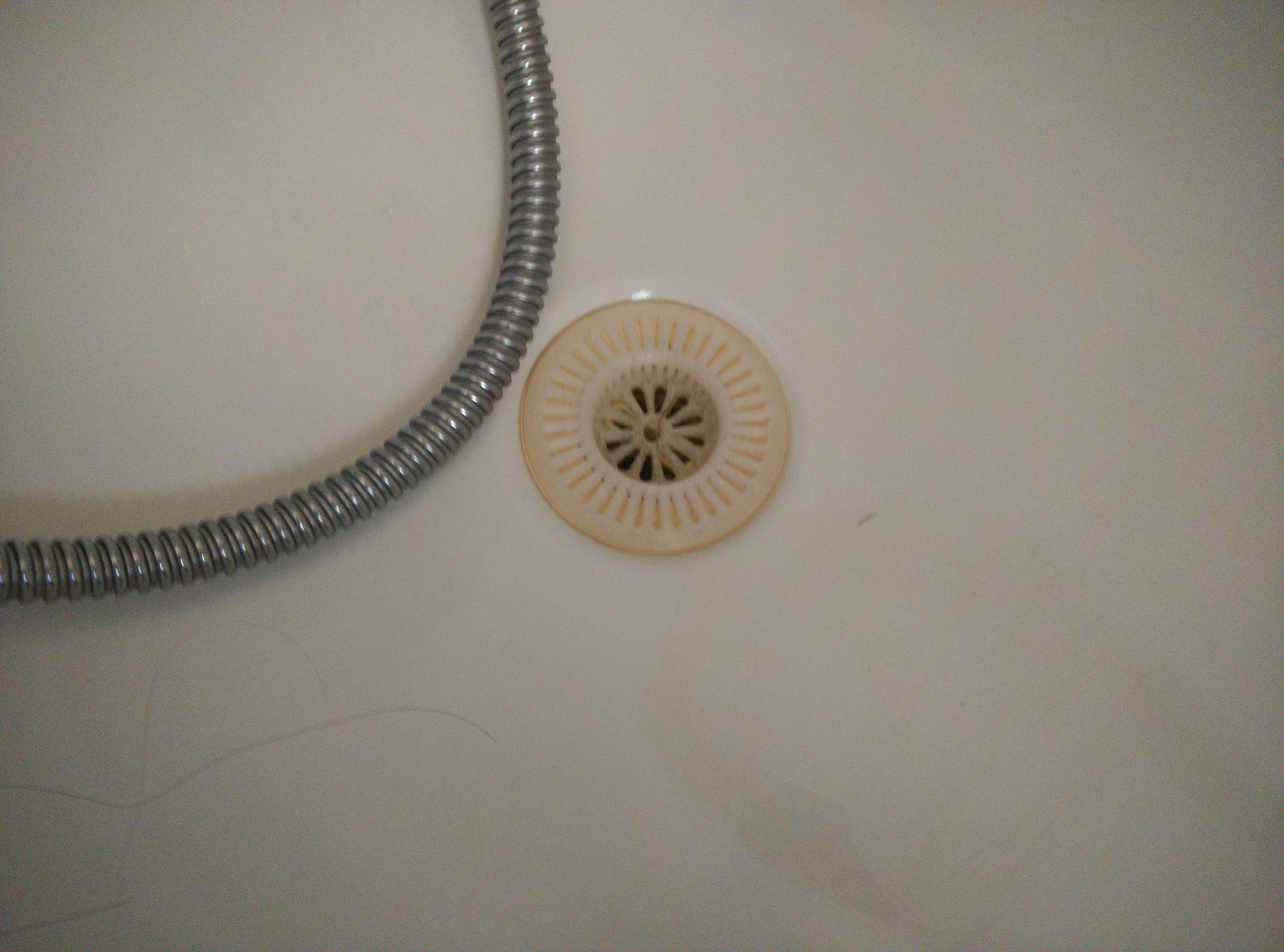 Bathtub hair grate