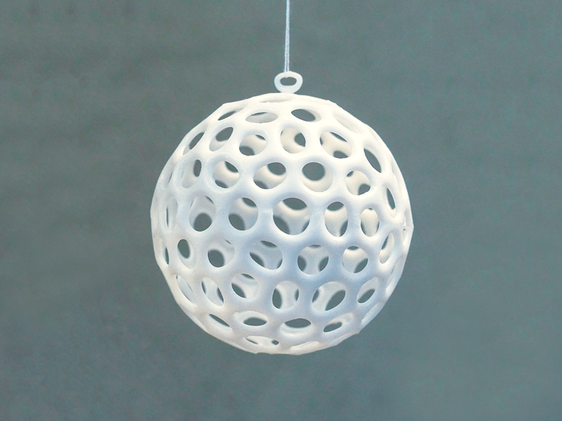 Voronoi Christmas bauble