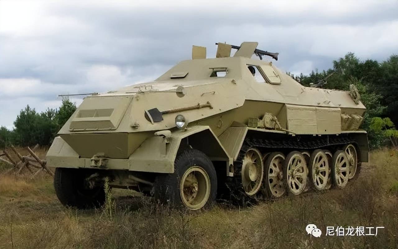 Armoured Sd.Kfz.8 DB10 (12T Gepanzerte)