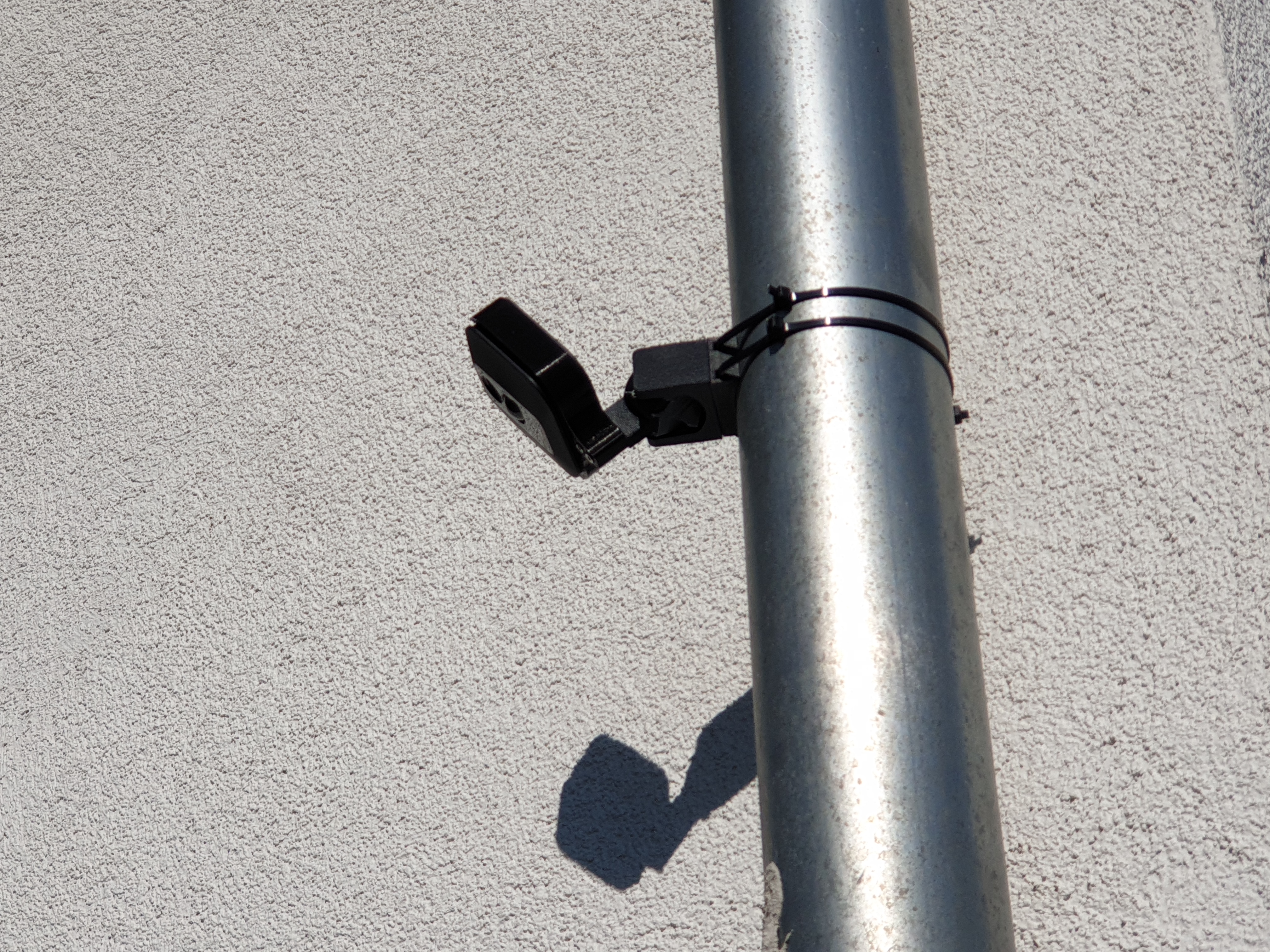 Blink XT Regenfallrohr Montageplatte