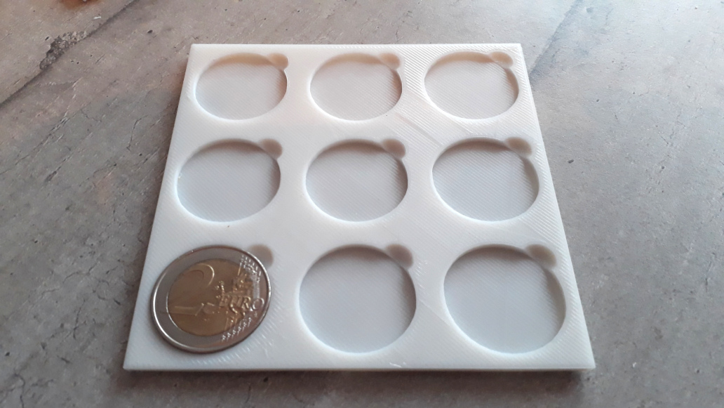 Display for 2 euro coins for numismatist - Présentoir pour pièces de 2 euros pour numismate