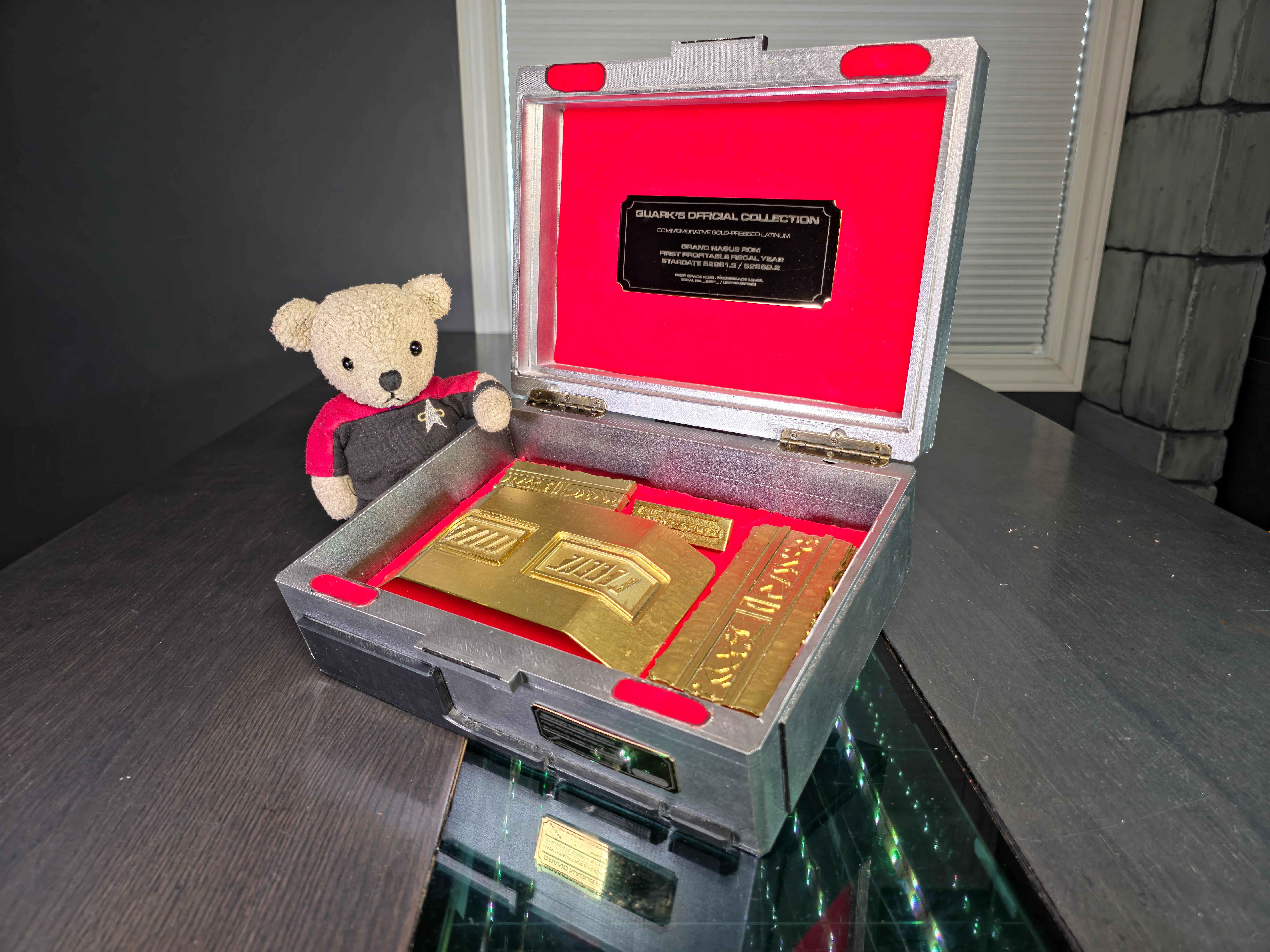 Gold-Pressed Latinum Display box