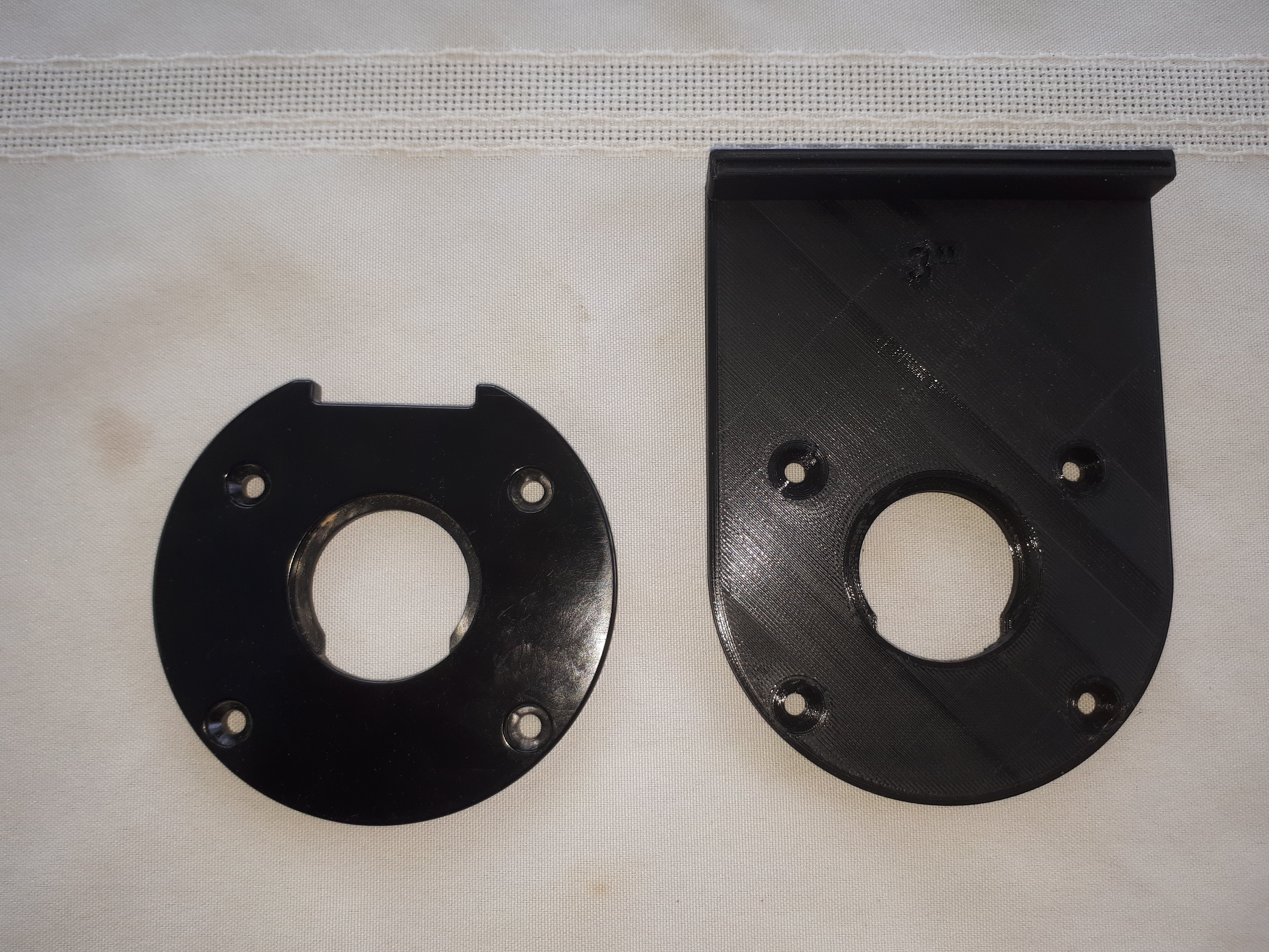 Makita RT0701C stock base plate
