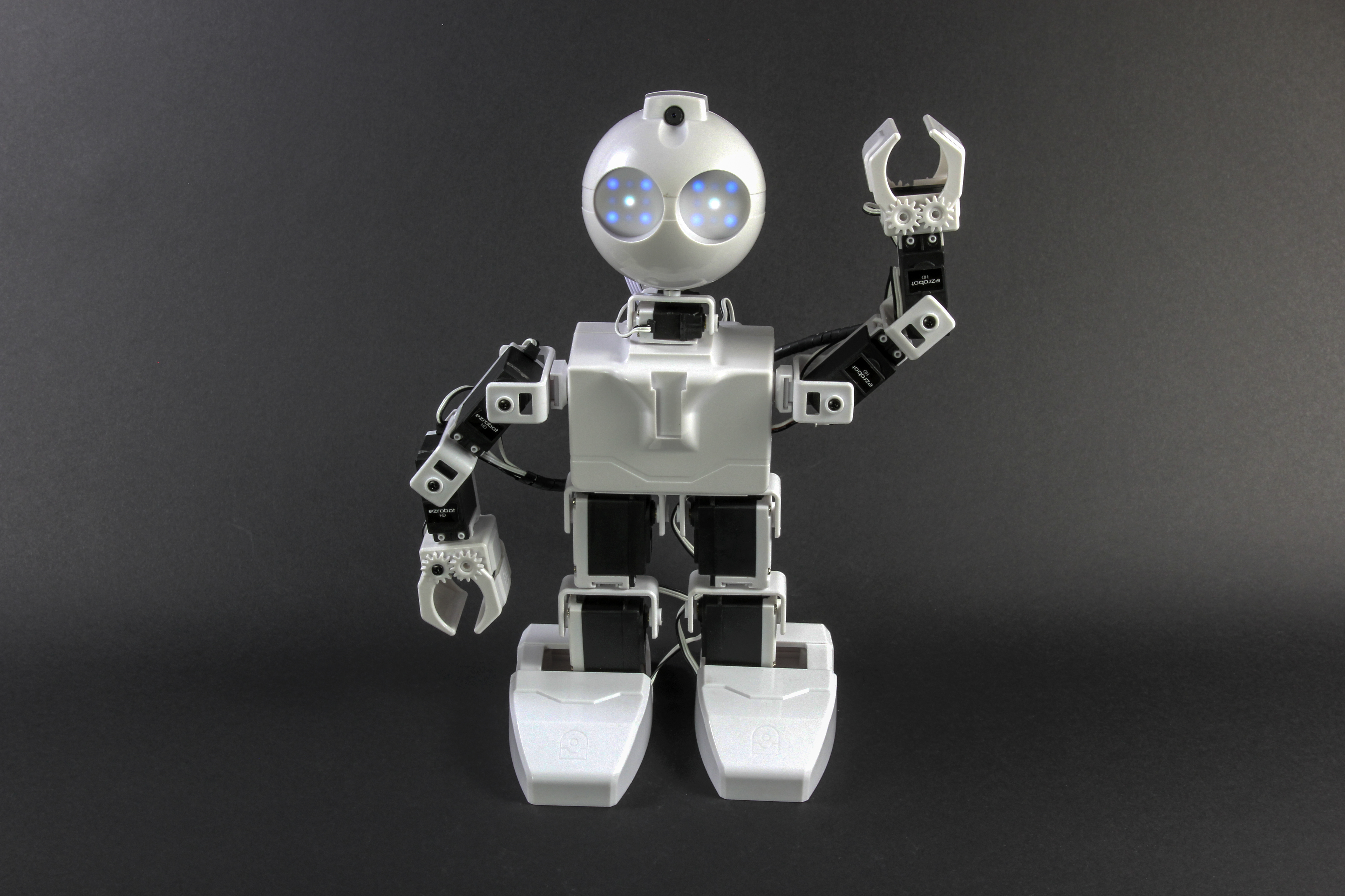 JD Humanoid built with EZ-Bits that clip together