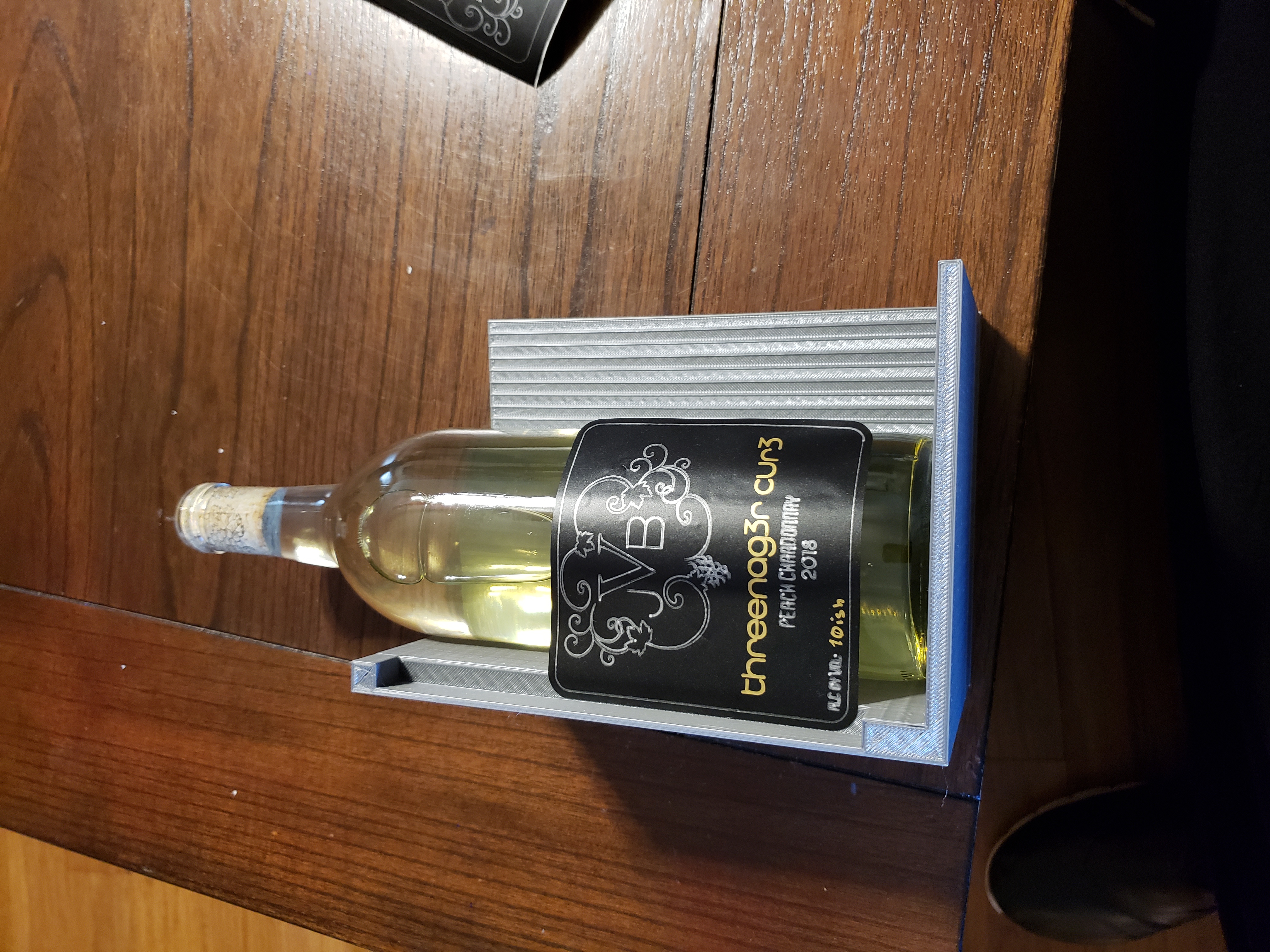 Bottle labeler