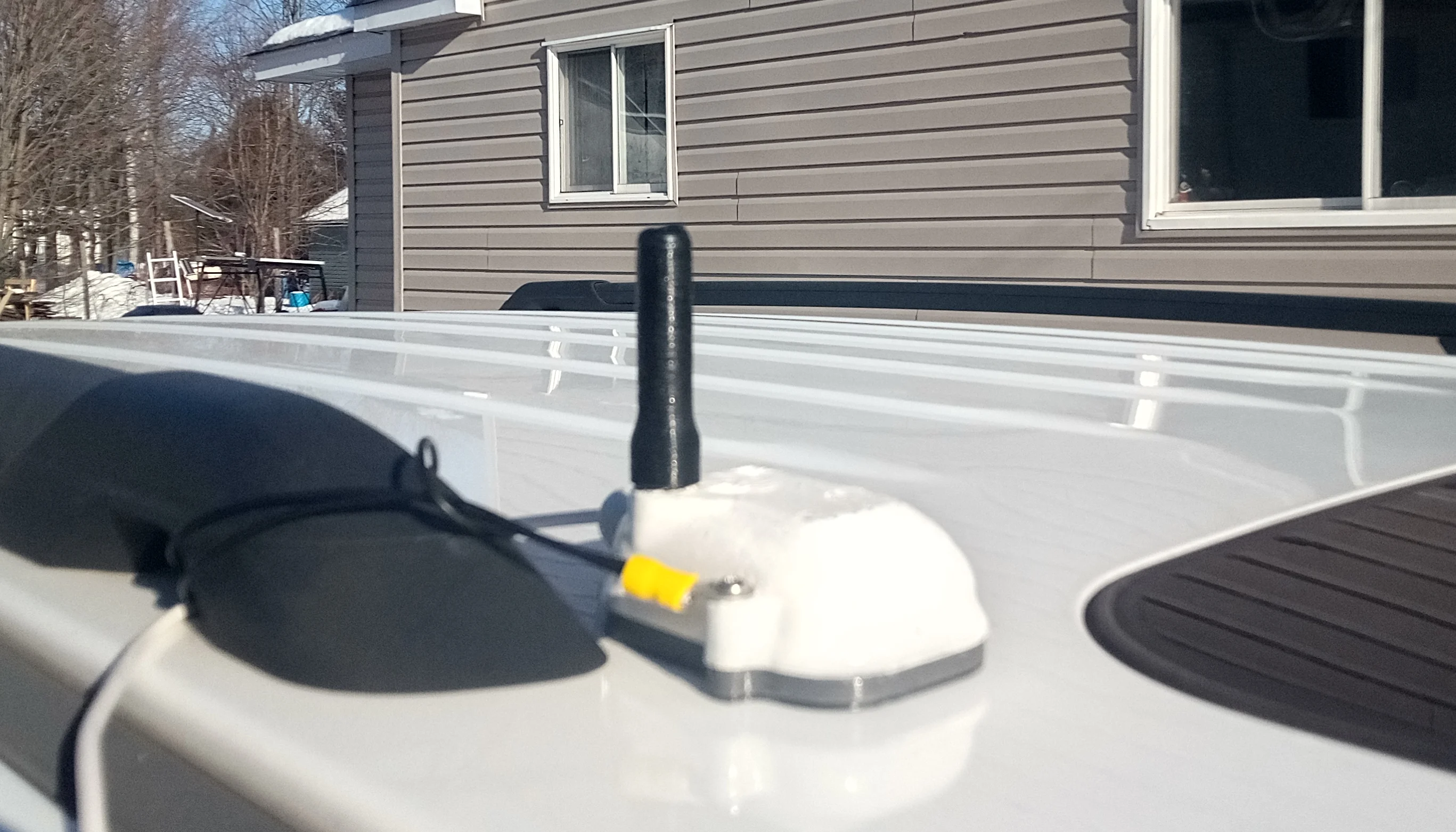meshtastic waterproof car top case ( heltec)