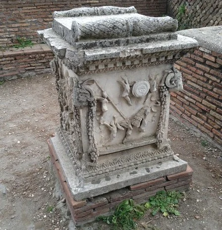 Roman Marble Plinth 3D Scan