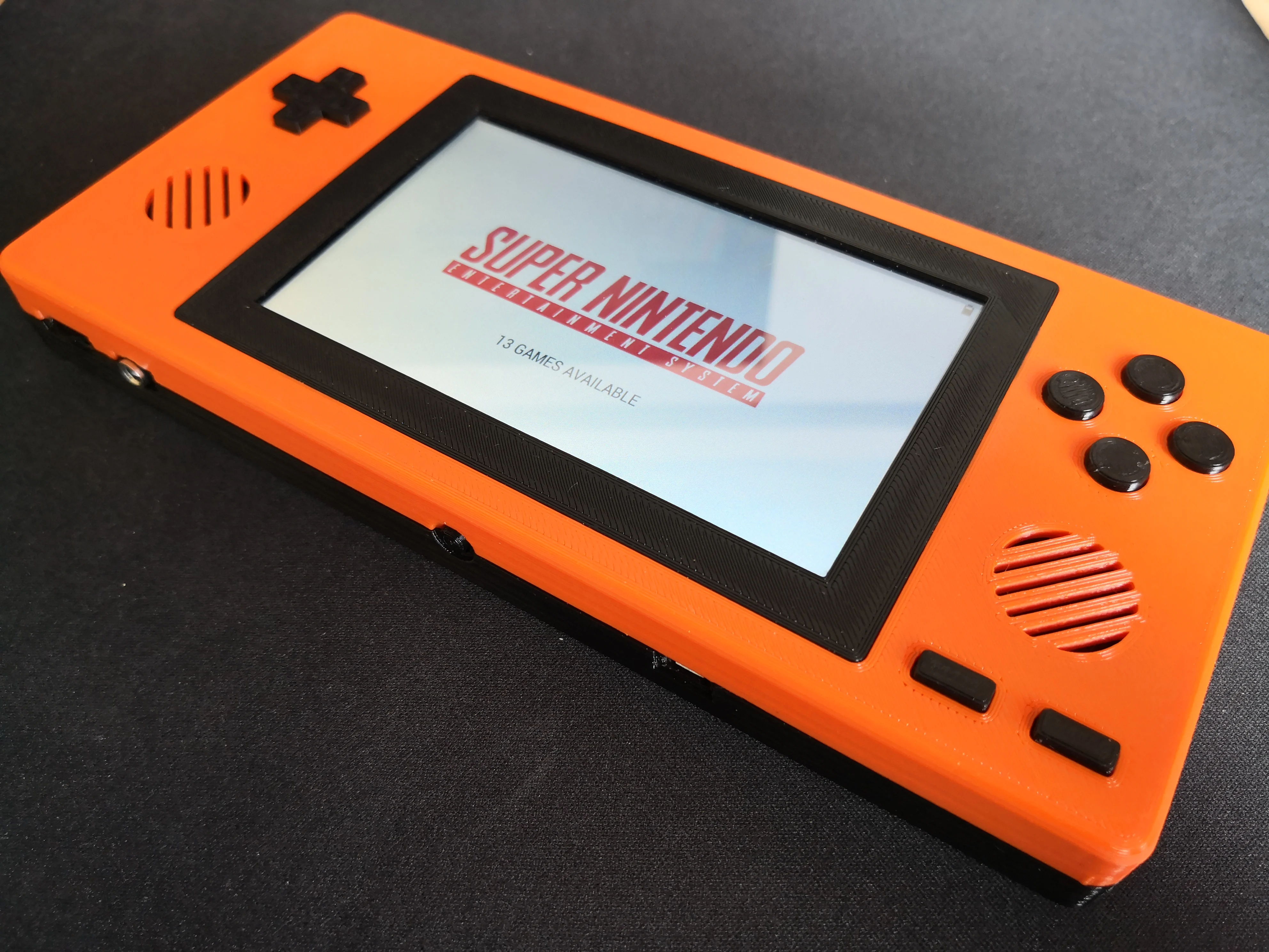 simplyRetro Z5 ( RetroPie / Emulation handheld )