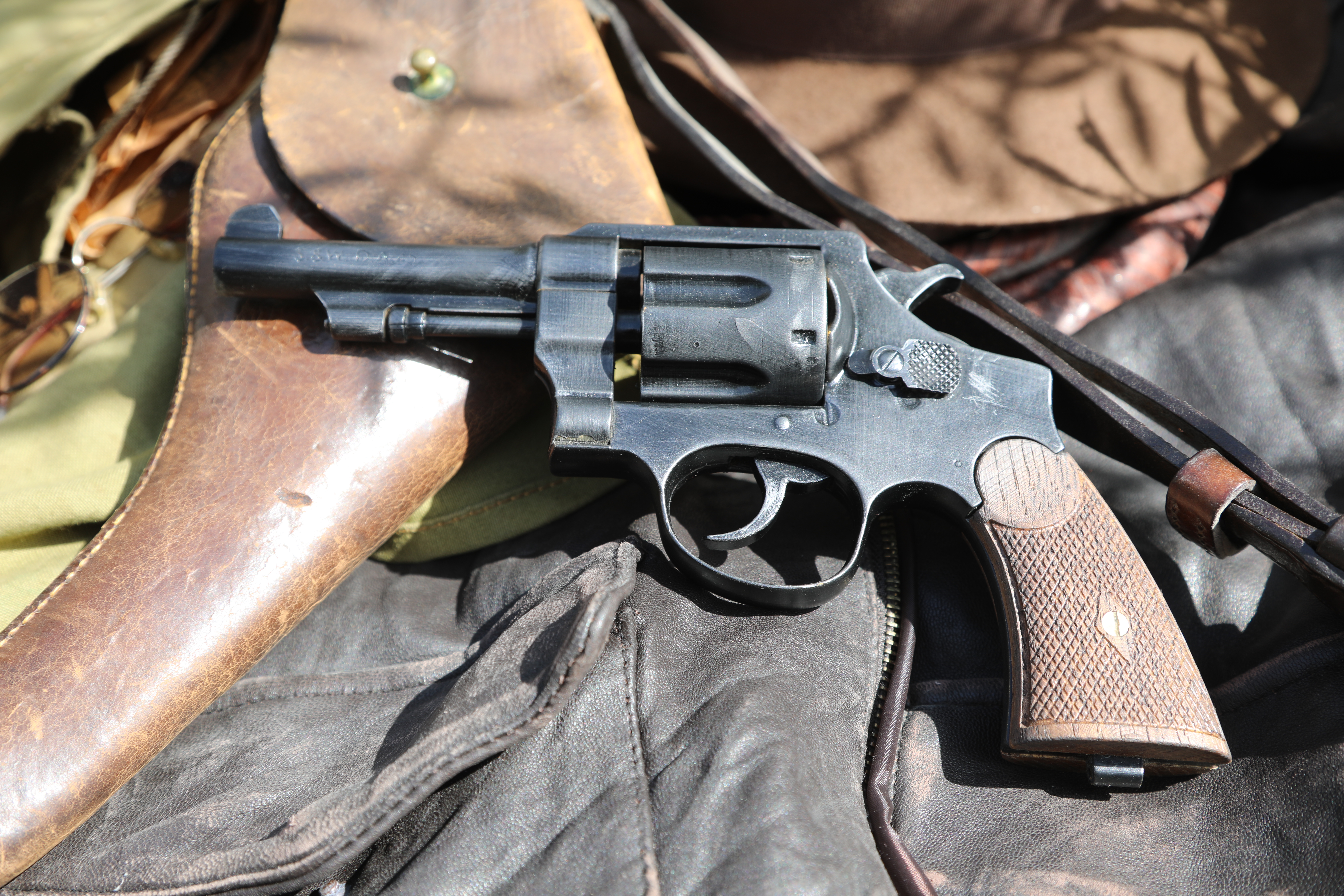 Indy revolver