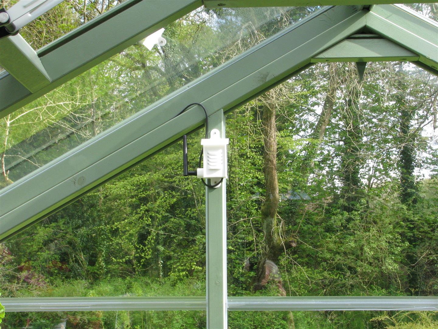 Enclosure for environment measurement module.
