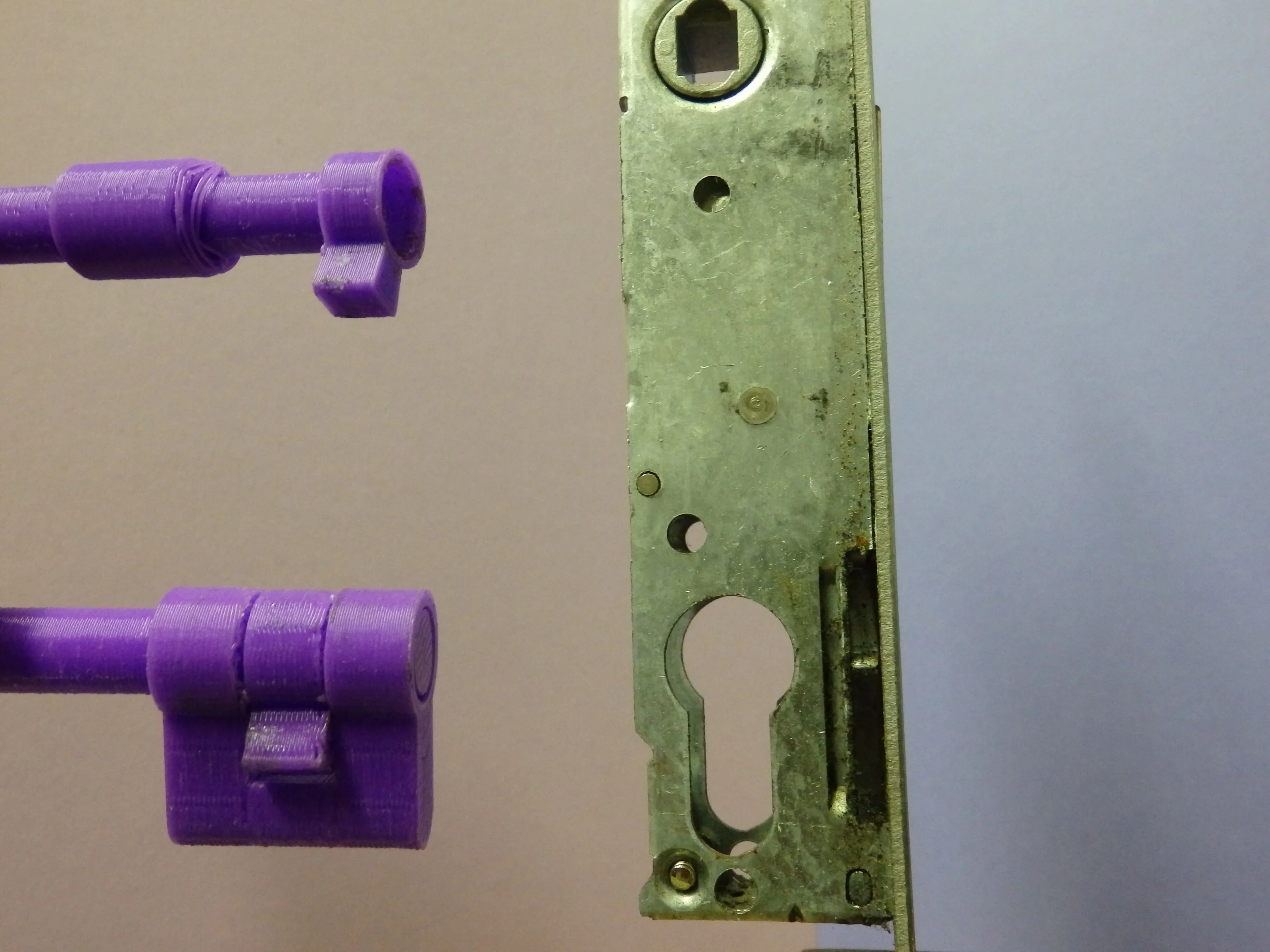 European tool cylinder / Outil cylindre europeen