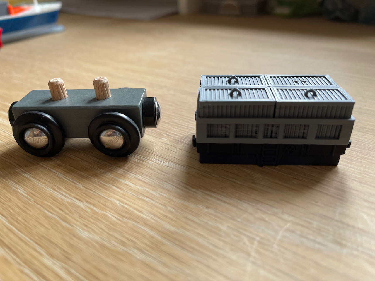 Brio - Shipping Container Bogey/Trailer