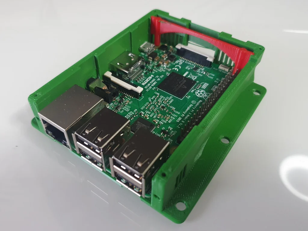 Raspberry Pi 3 quality case, with VESA mount (V3.3)