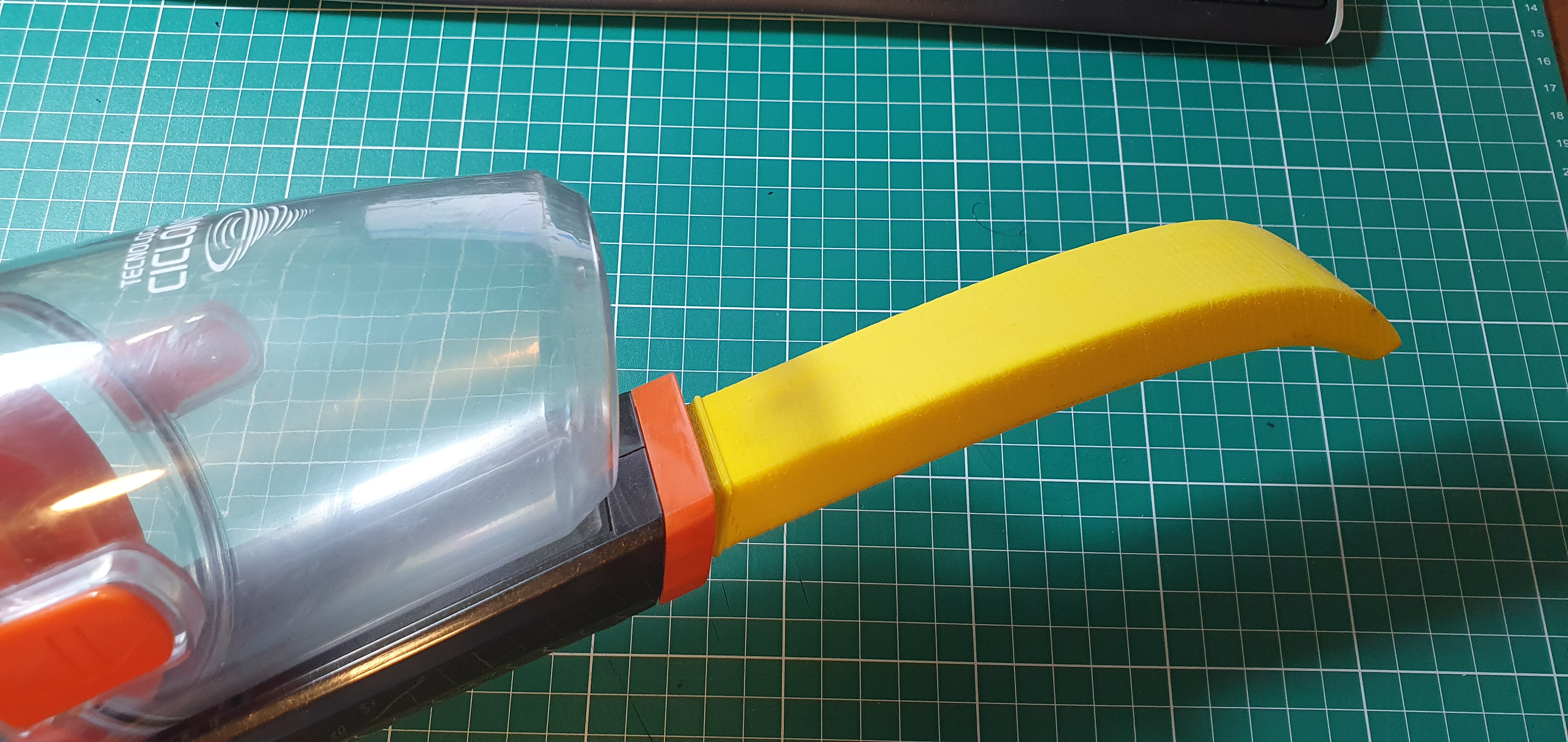 Philco Vacuum Attachement for Small Corners