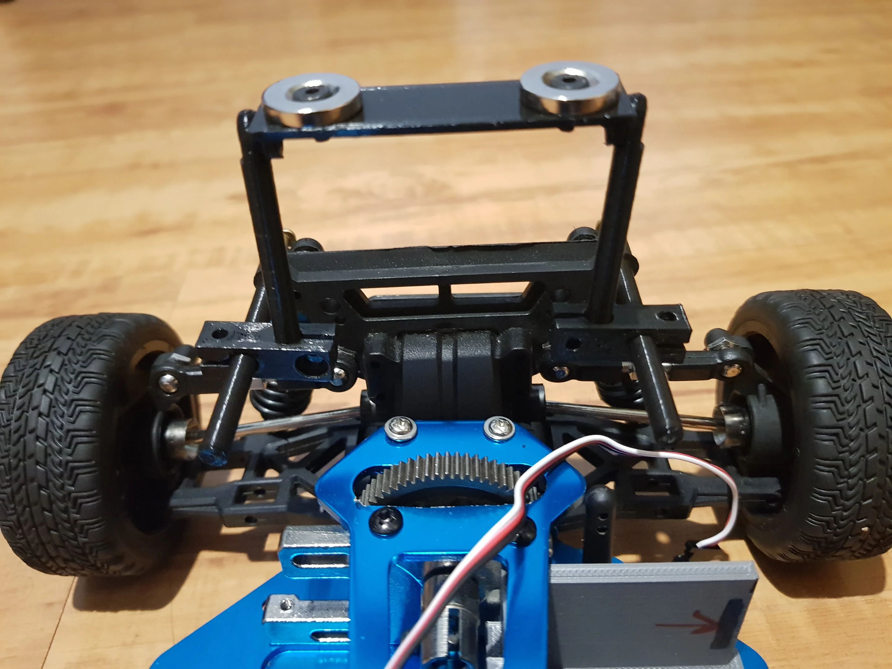 Adjustable magnetic body mounts 1/10 RC