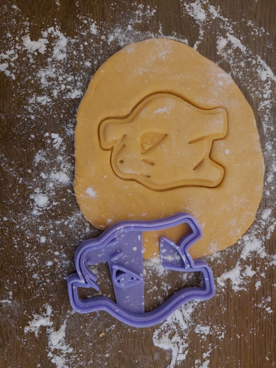 Cookie Cutter MewTwo (Pokémon)
