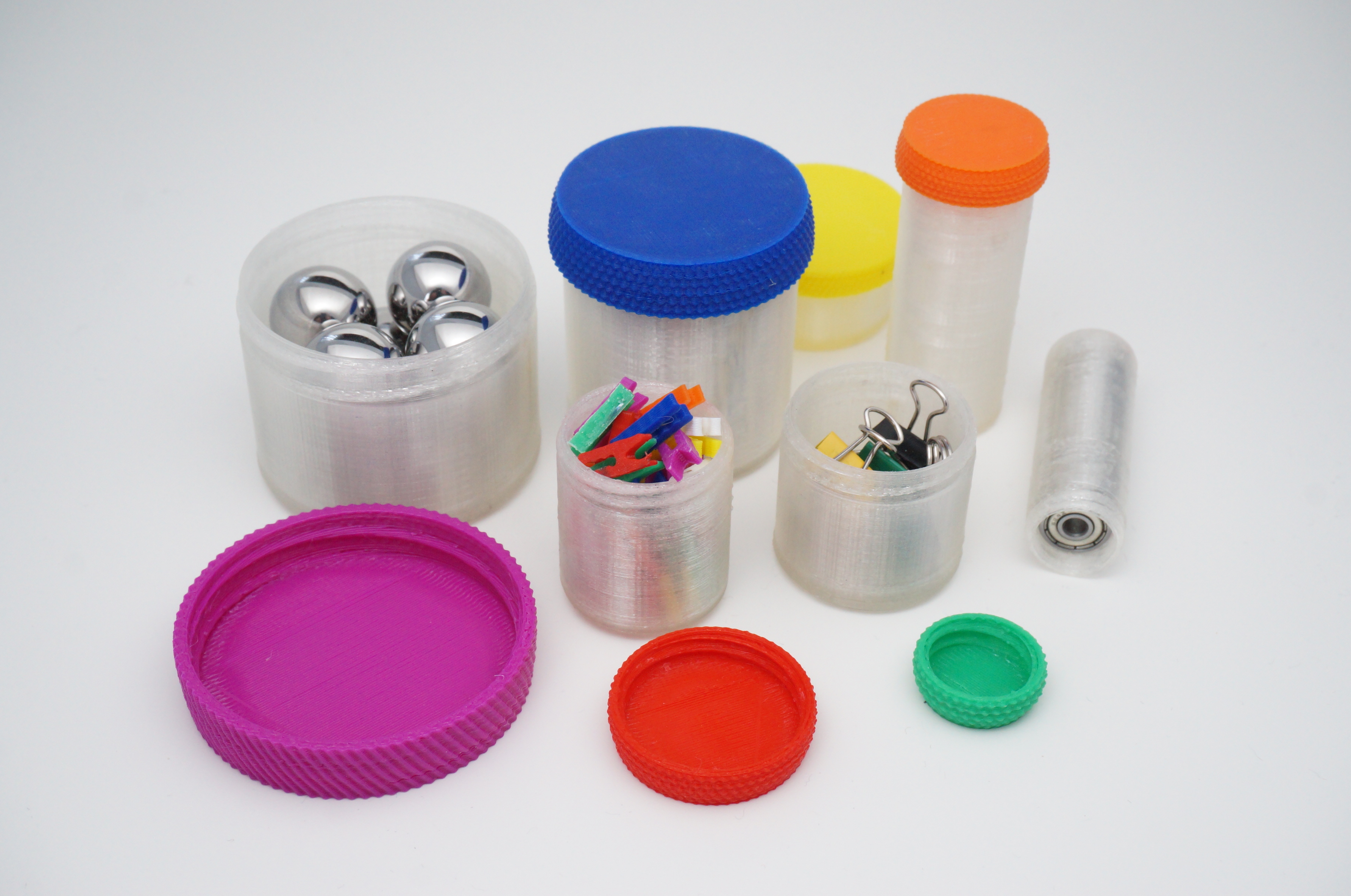 Customizable Container with Knurled Lid