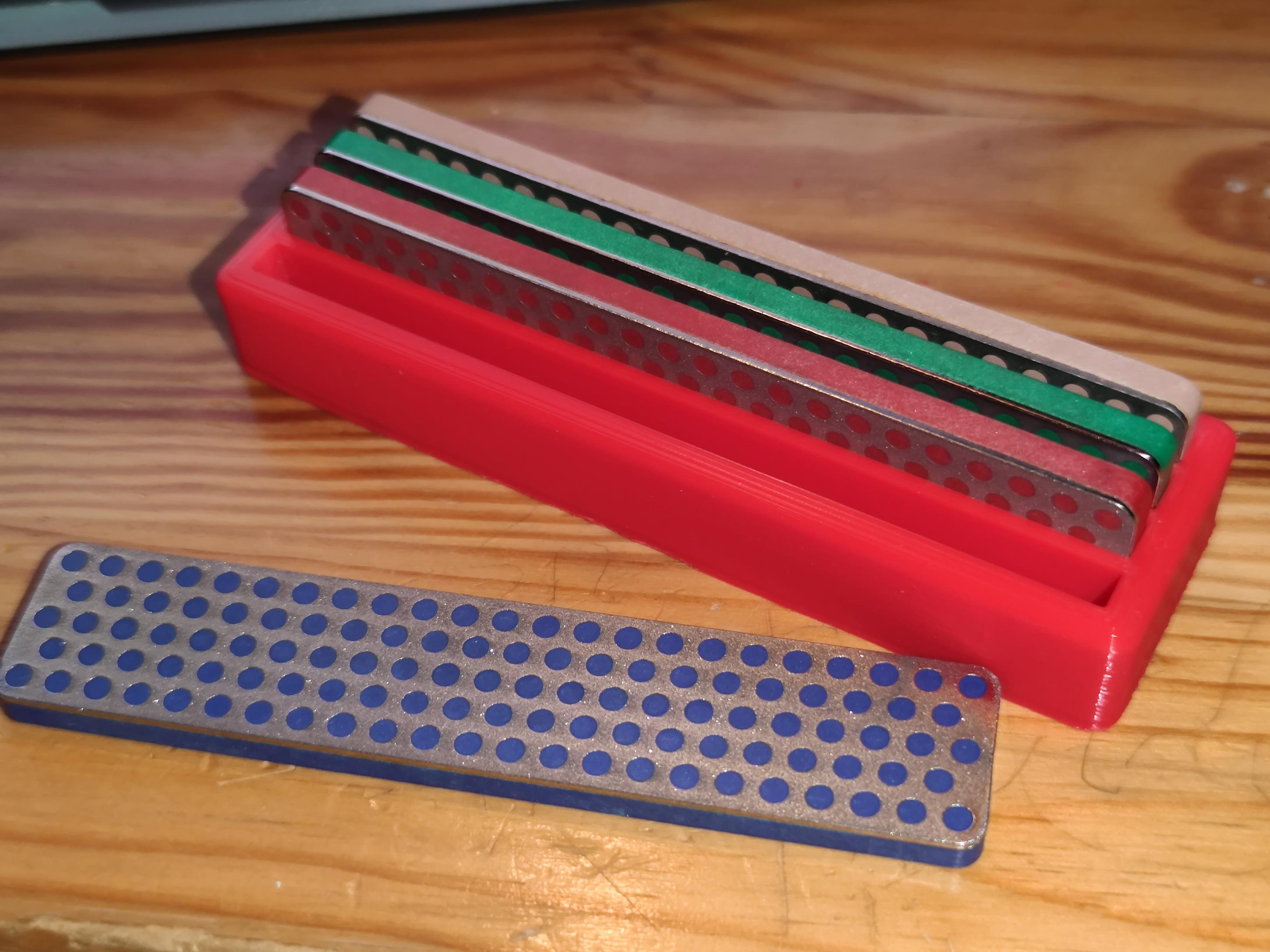 Box for DMT diamond sharpener