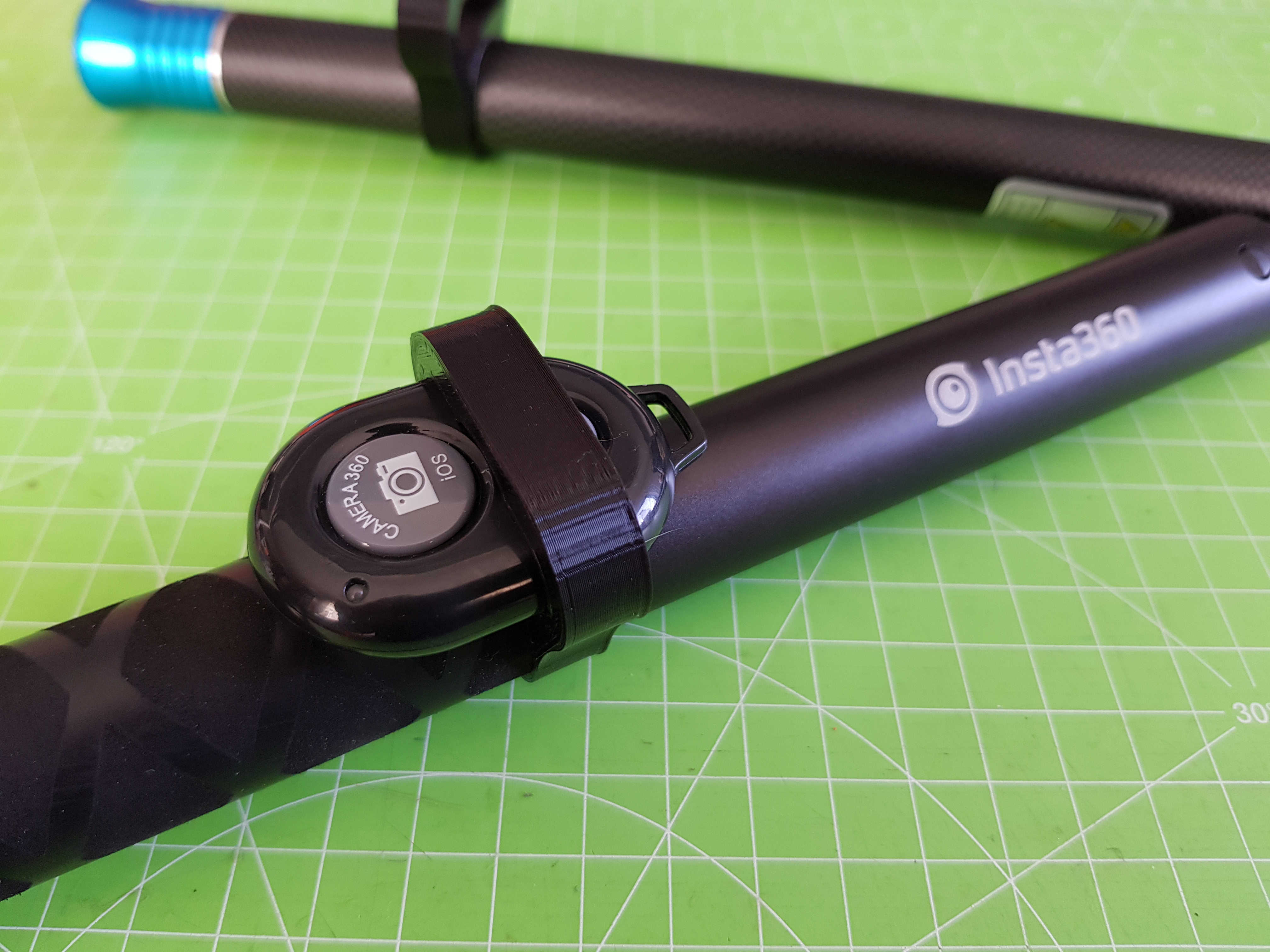 Bluetooth Shutter Remote Holder - Insta 360 One X - Telesin