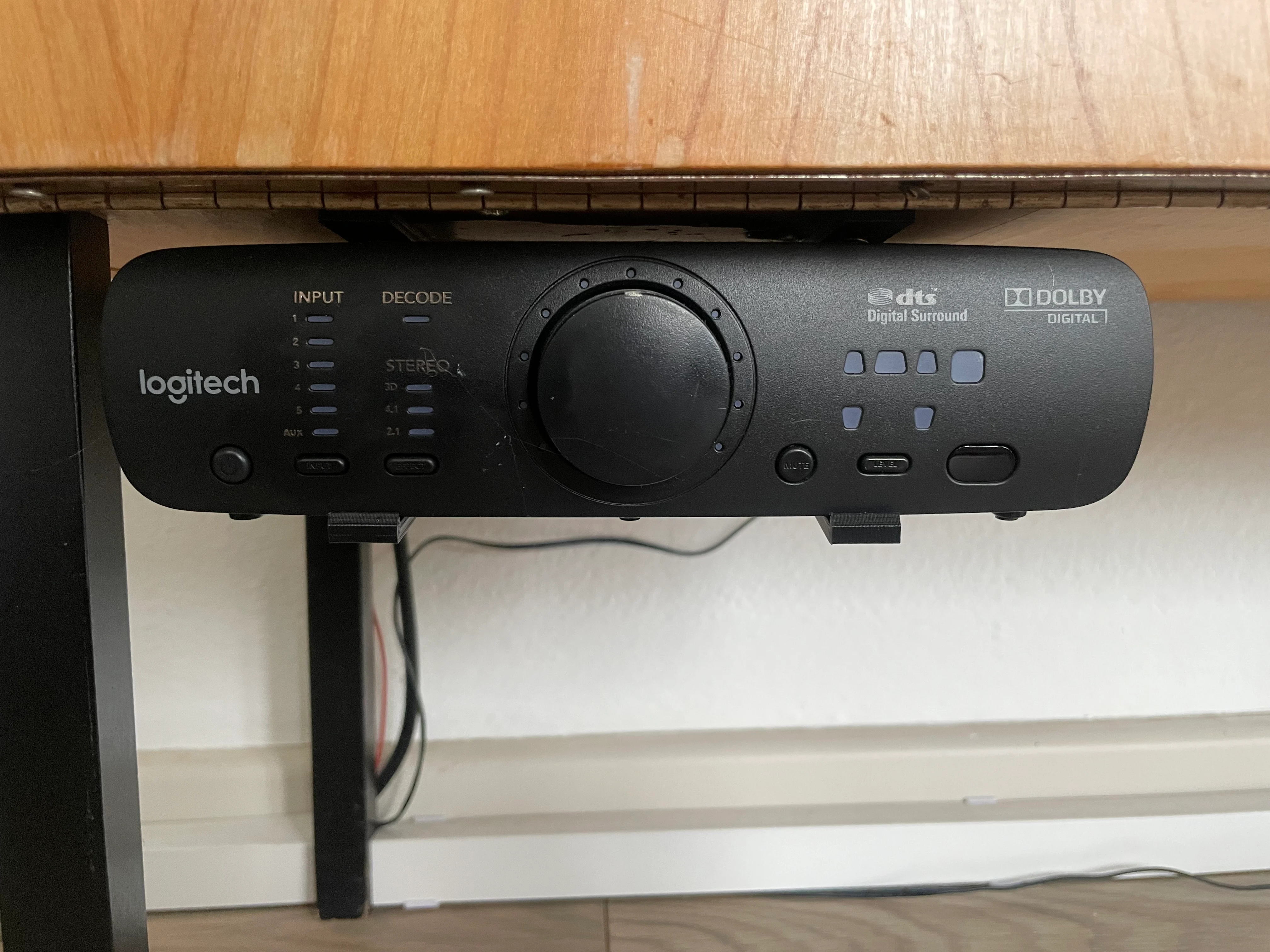 Logitech z906 Kontrolleinheit Halterung