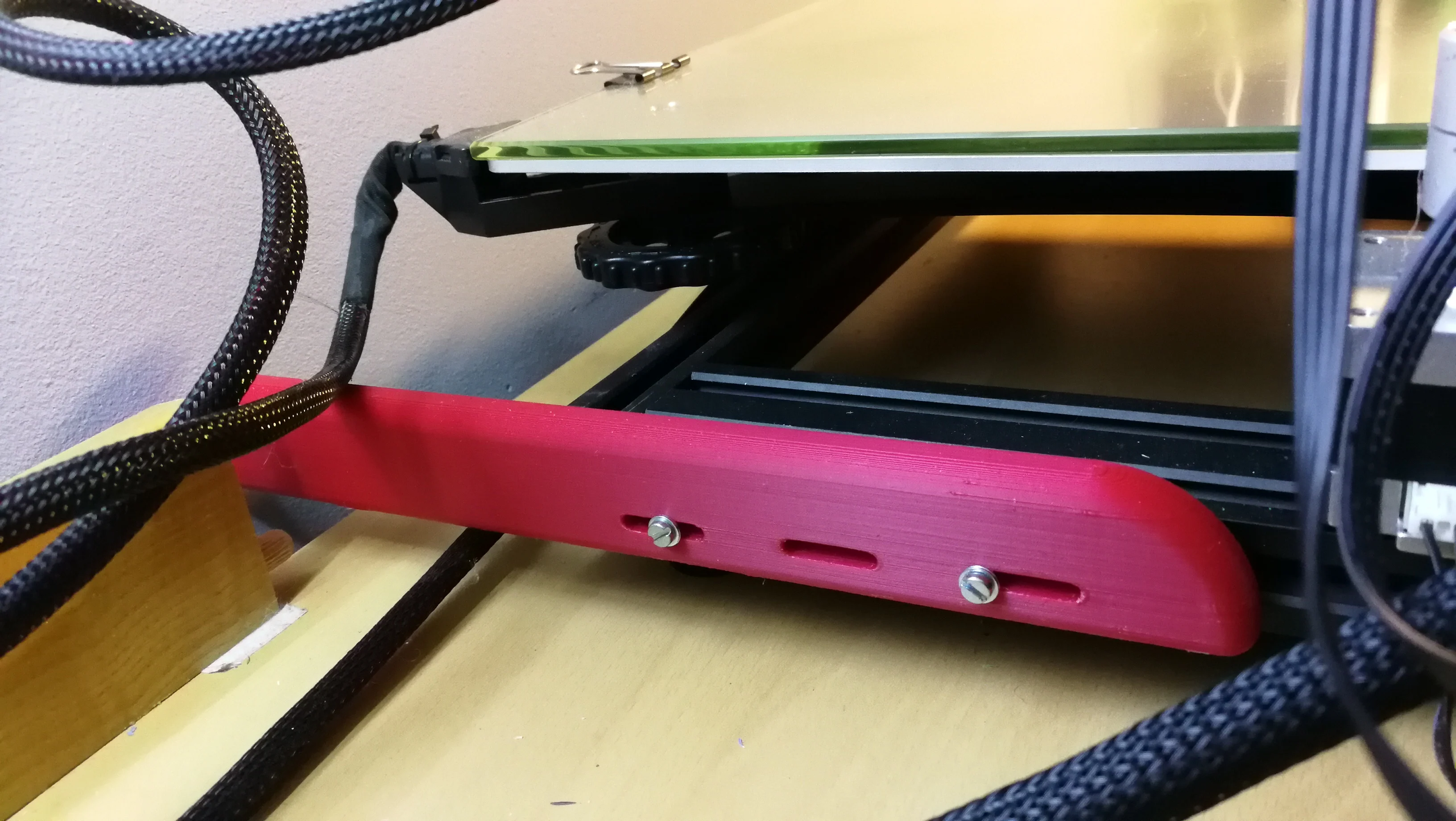 Creality CR-10 - slide for the heatbed power cable