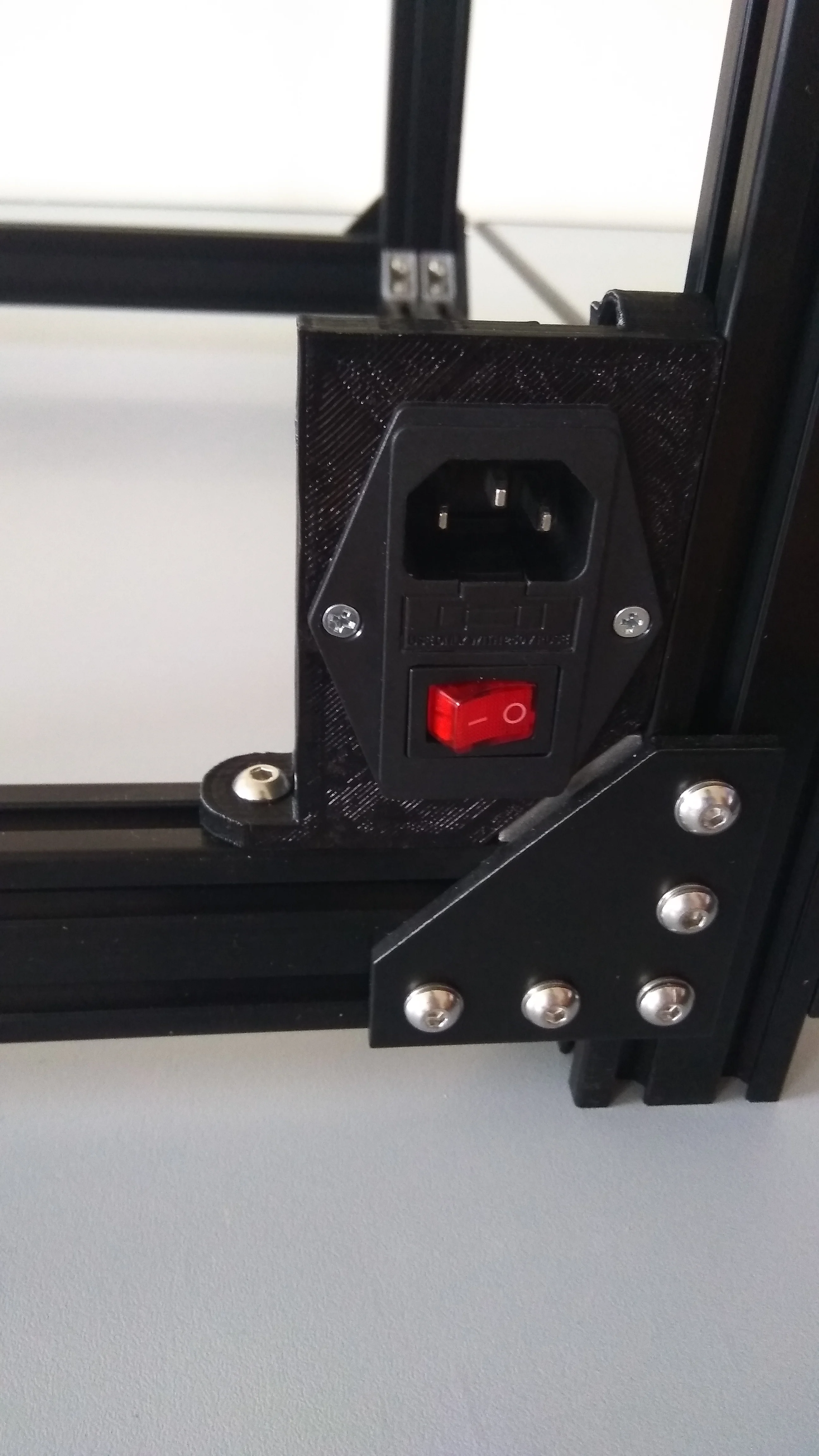 Power-plug for BLV mgn Cube