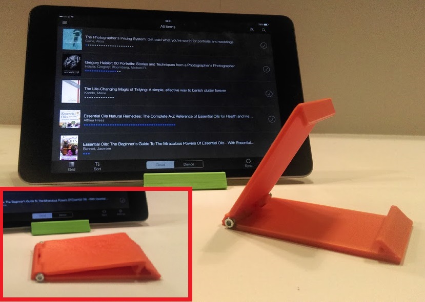 Foldable tablet stand