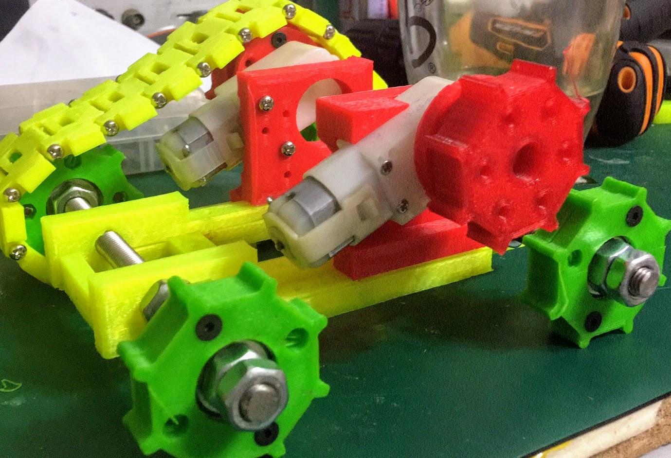 Tom Tri-Track SCAD Version and TT Motor