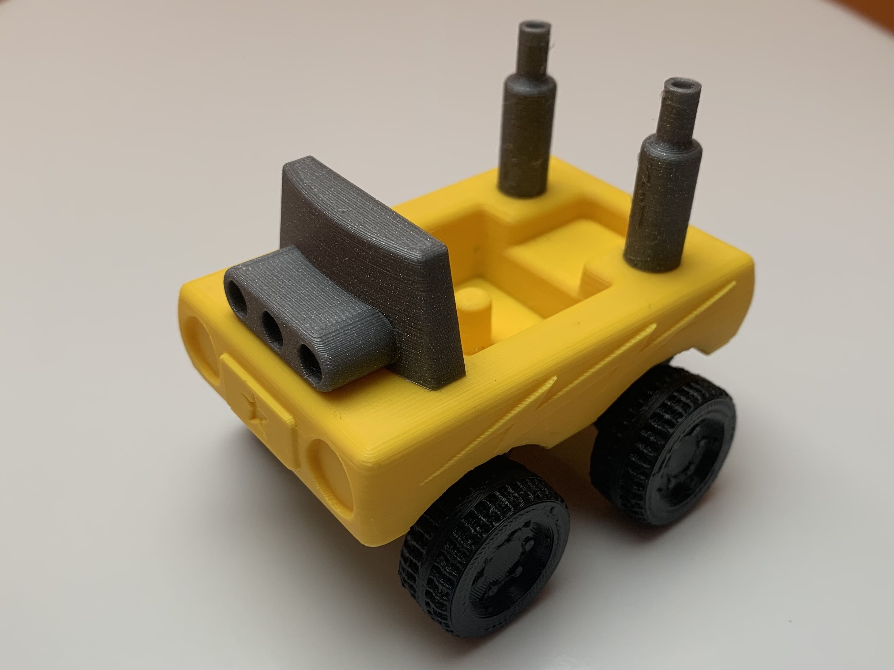 MonsterTruck - SuperThings compatible