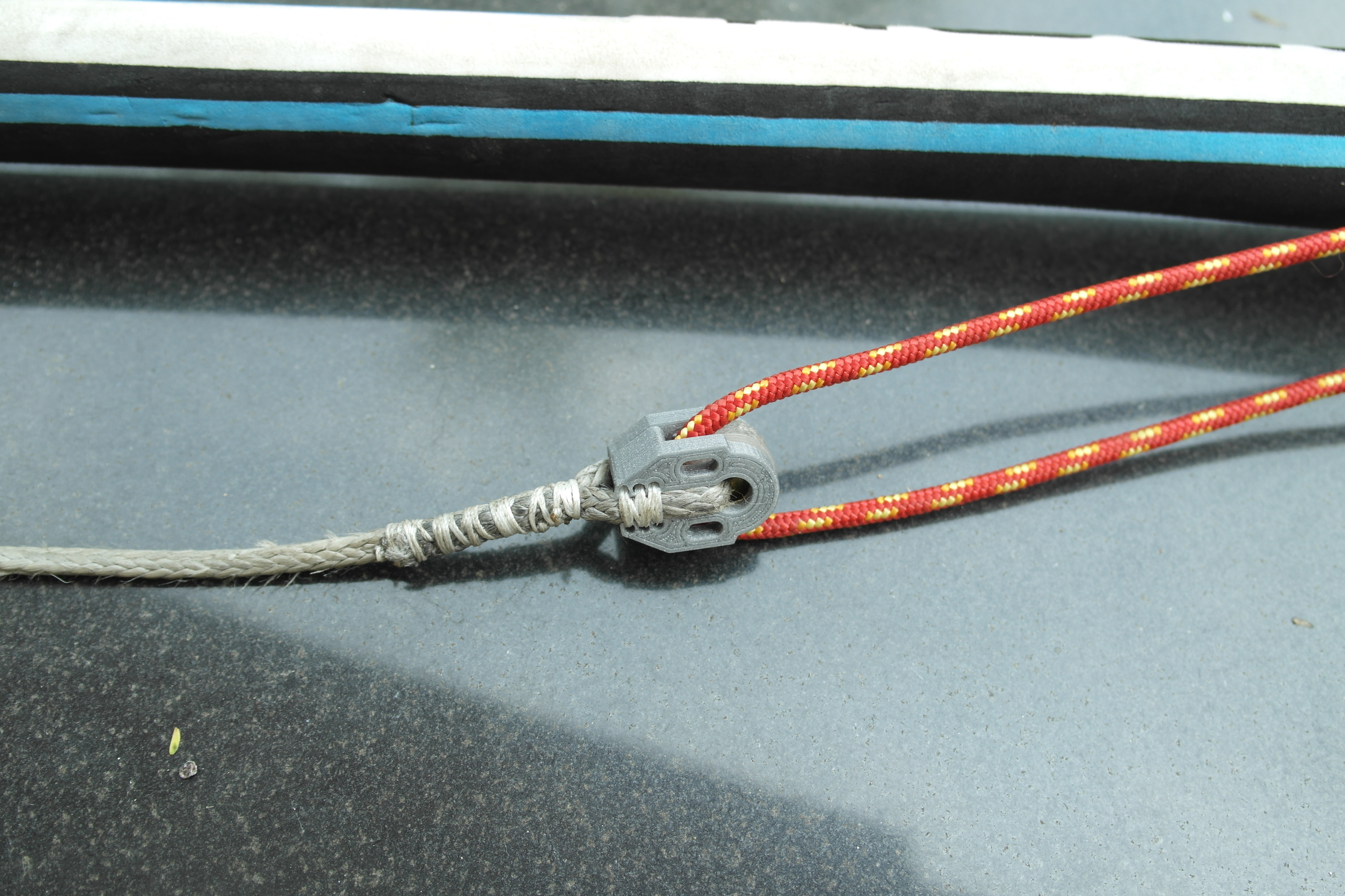 Soft-attach 18mm pulley block