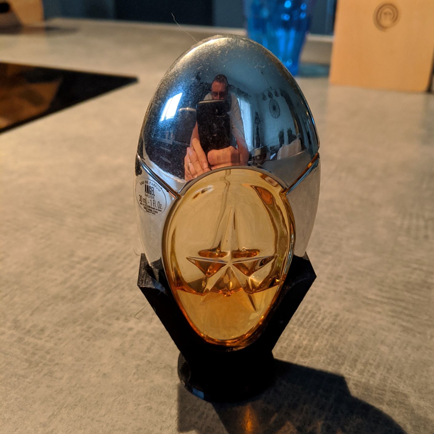 Perfume bottle holder