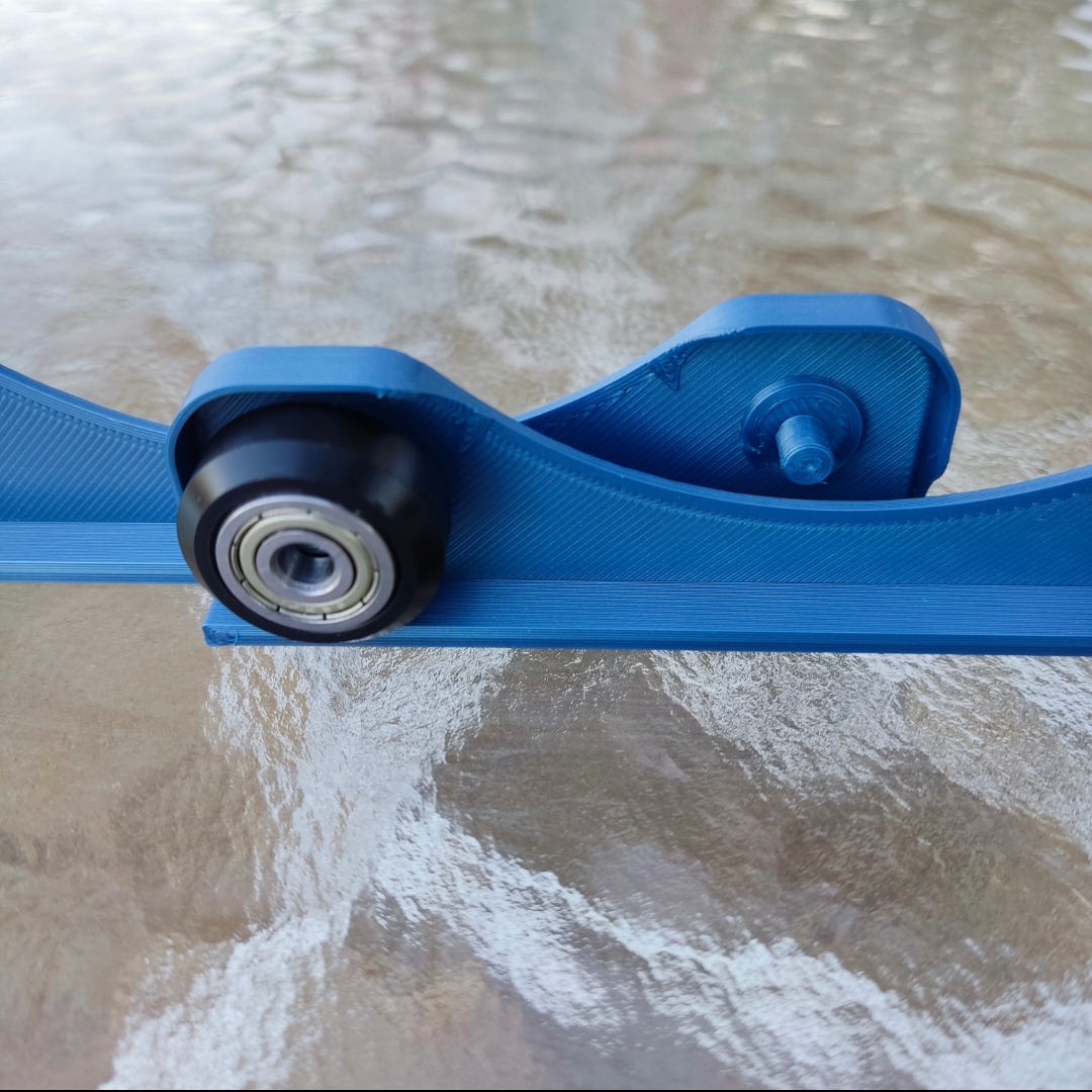 Spool holder with wheels