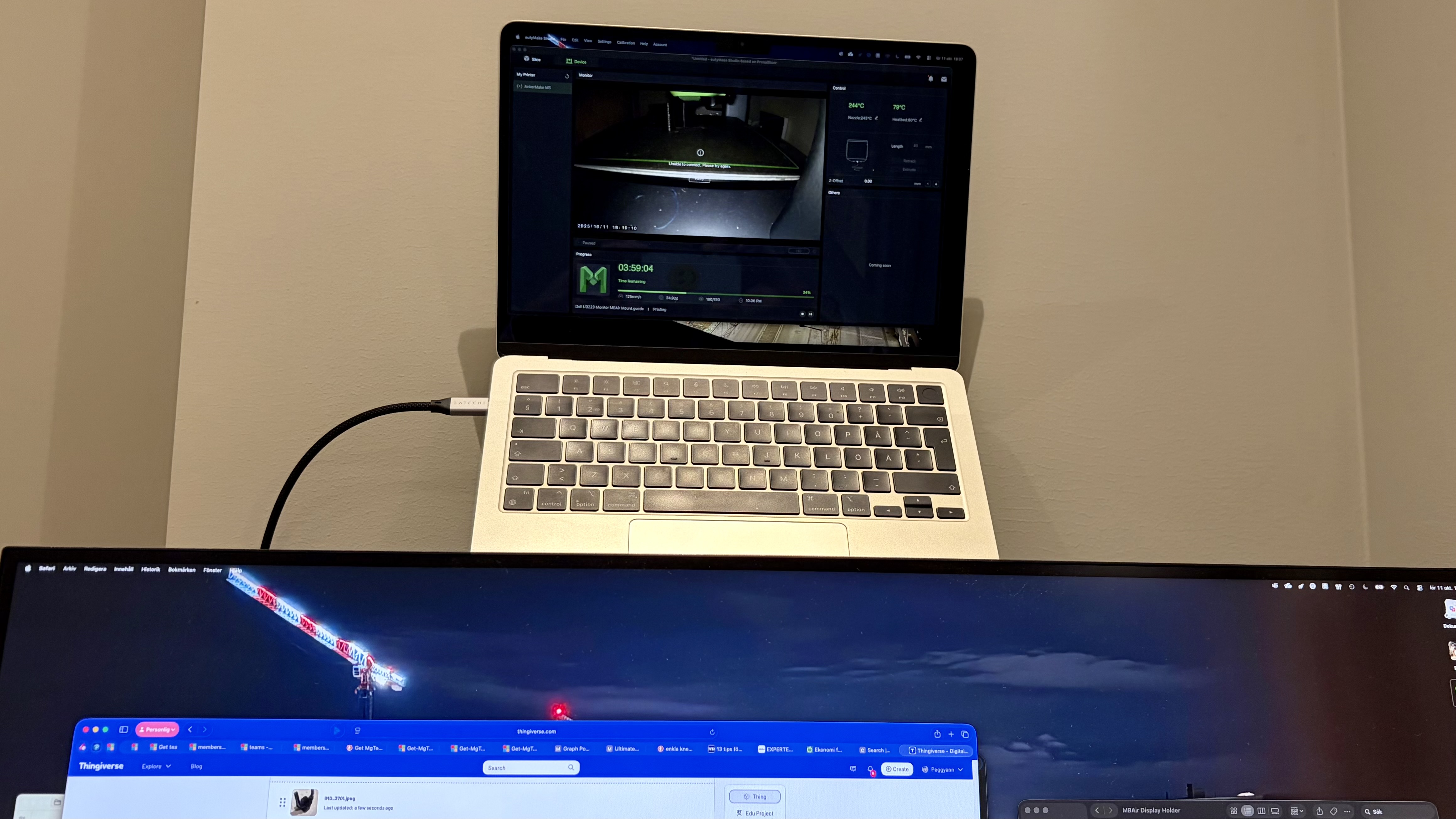 MacBook Air Holder for Screen